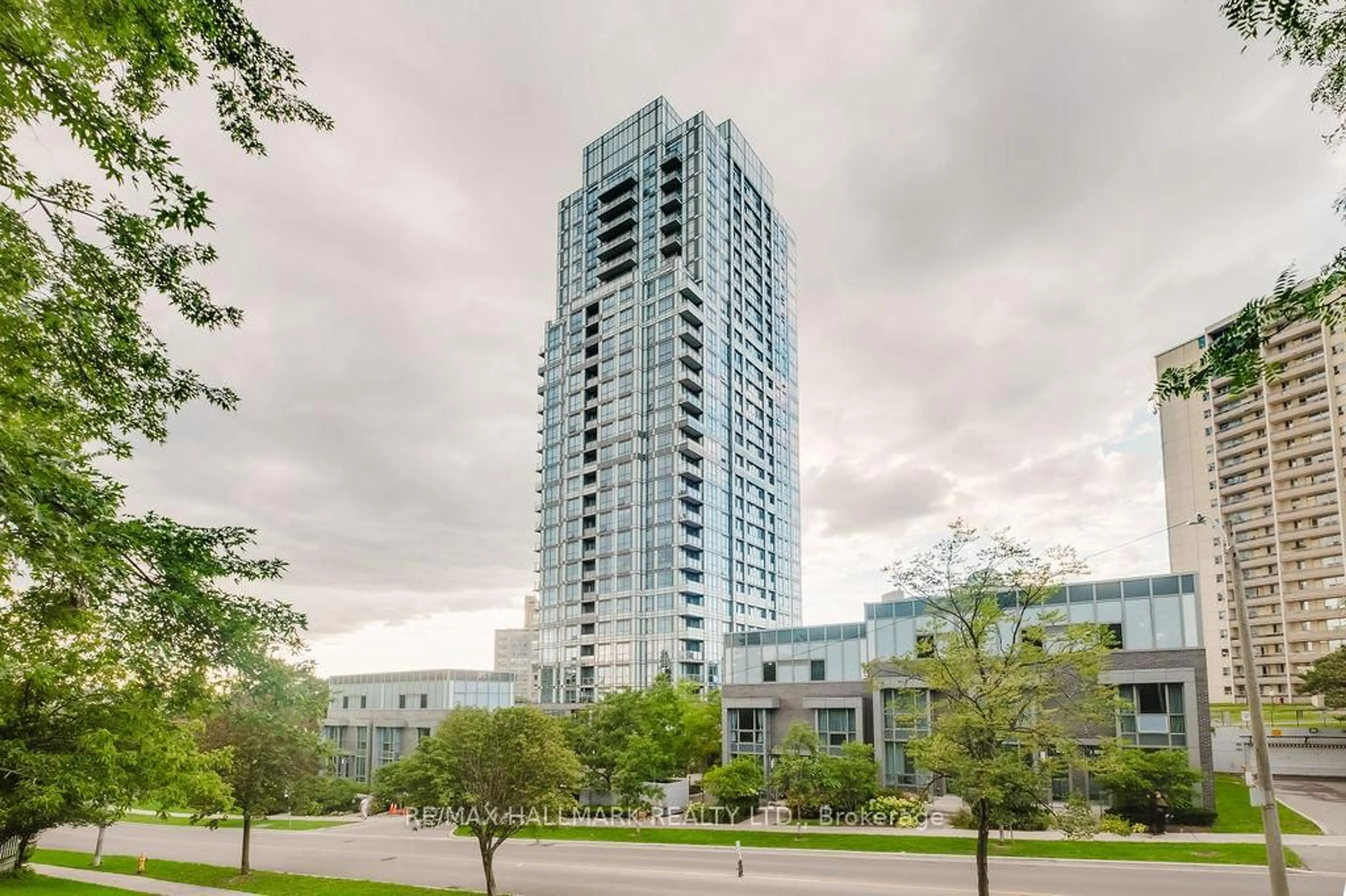 Unknown for 18 Graydon Hall Dr #1803, Toronto Ontario M3A 0A4