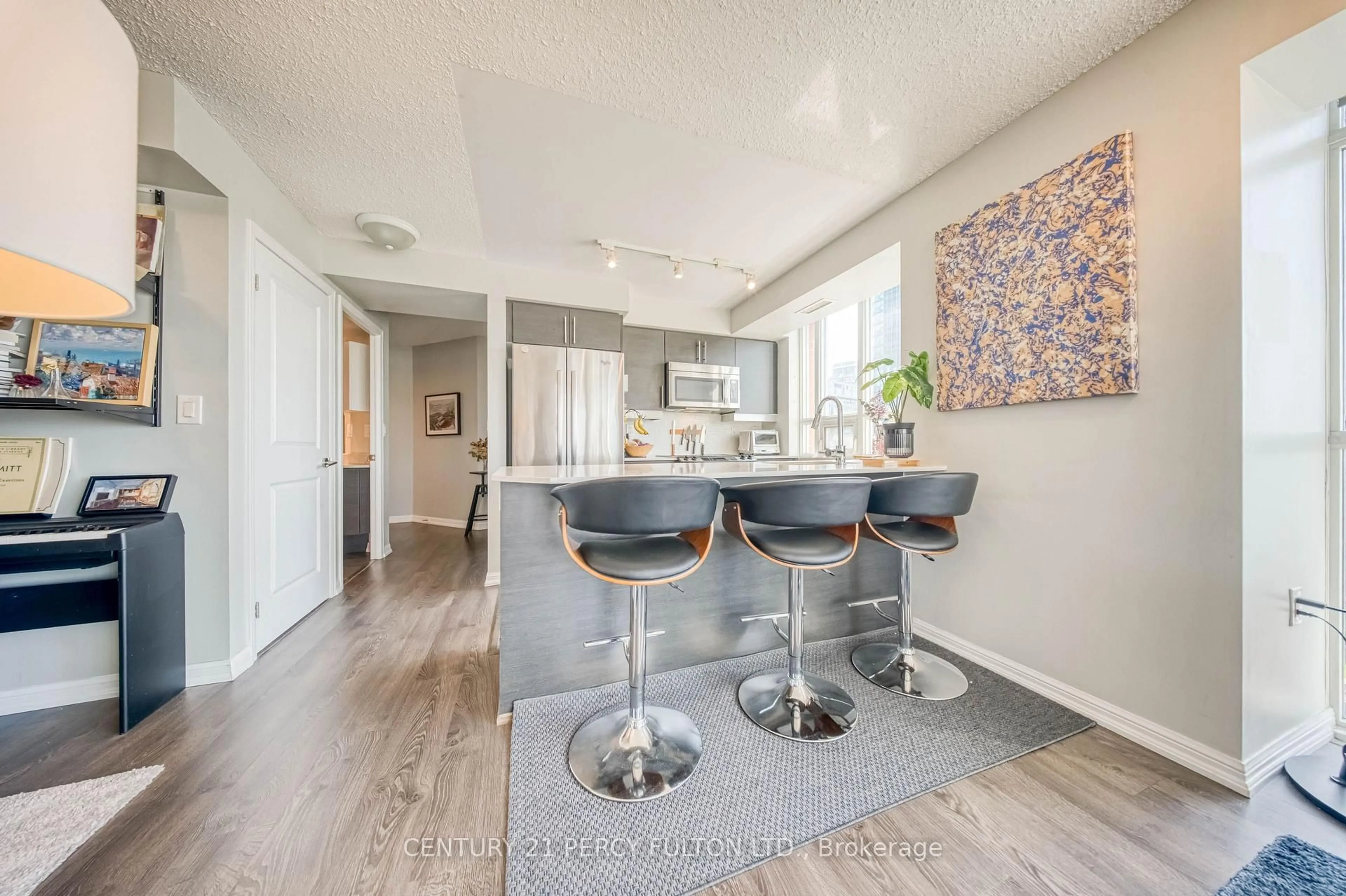 Open concept kitchen, unknown for 125 Western Battery Rd #1010, Toronto Ontario M6K 3R8