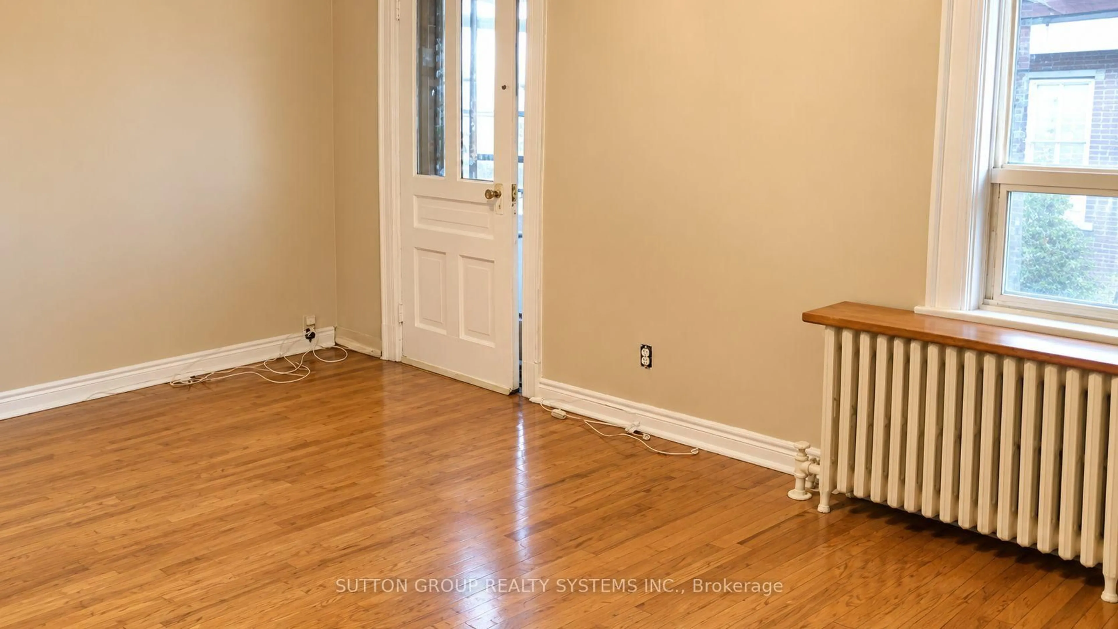 A pic of a room for 1139 Dovercourt Rd, Toronto Ontario M6H 2Y1