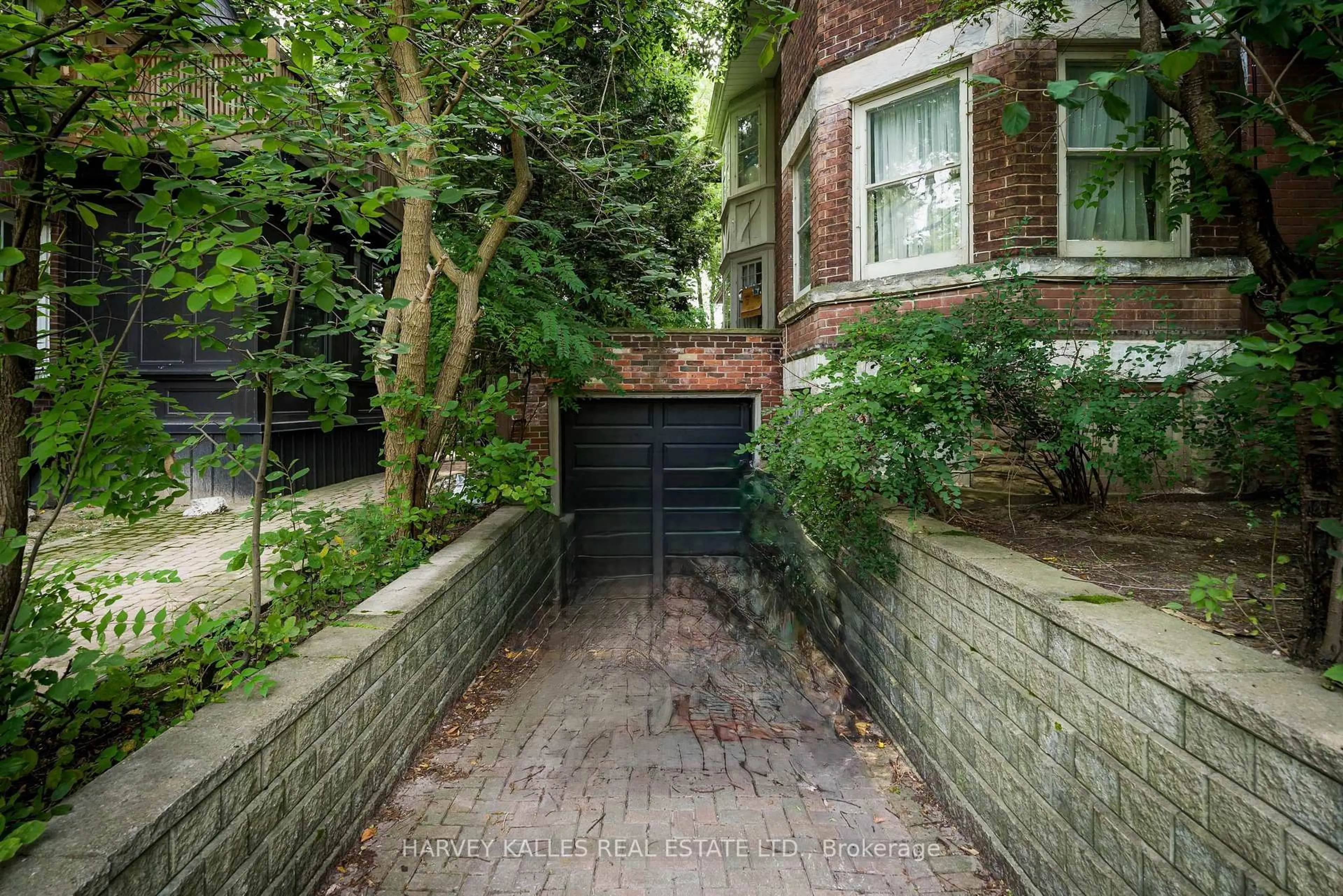 Home with brick exterior material, street for 219 Balmoral Ave, Toronto Ontario M4V 1K1