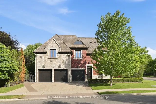 35 Normandale Cres, Toronto 5