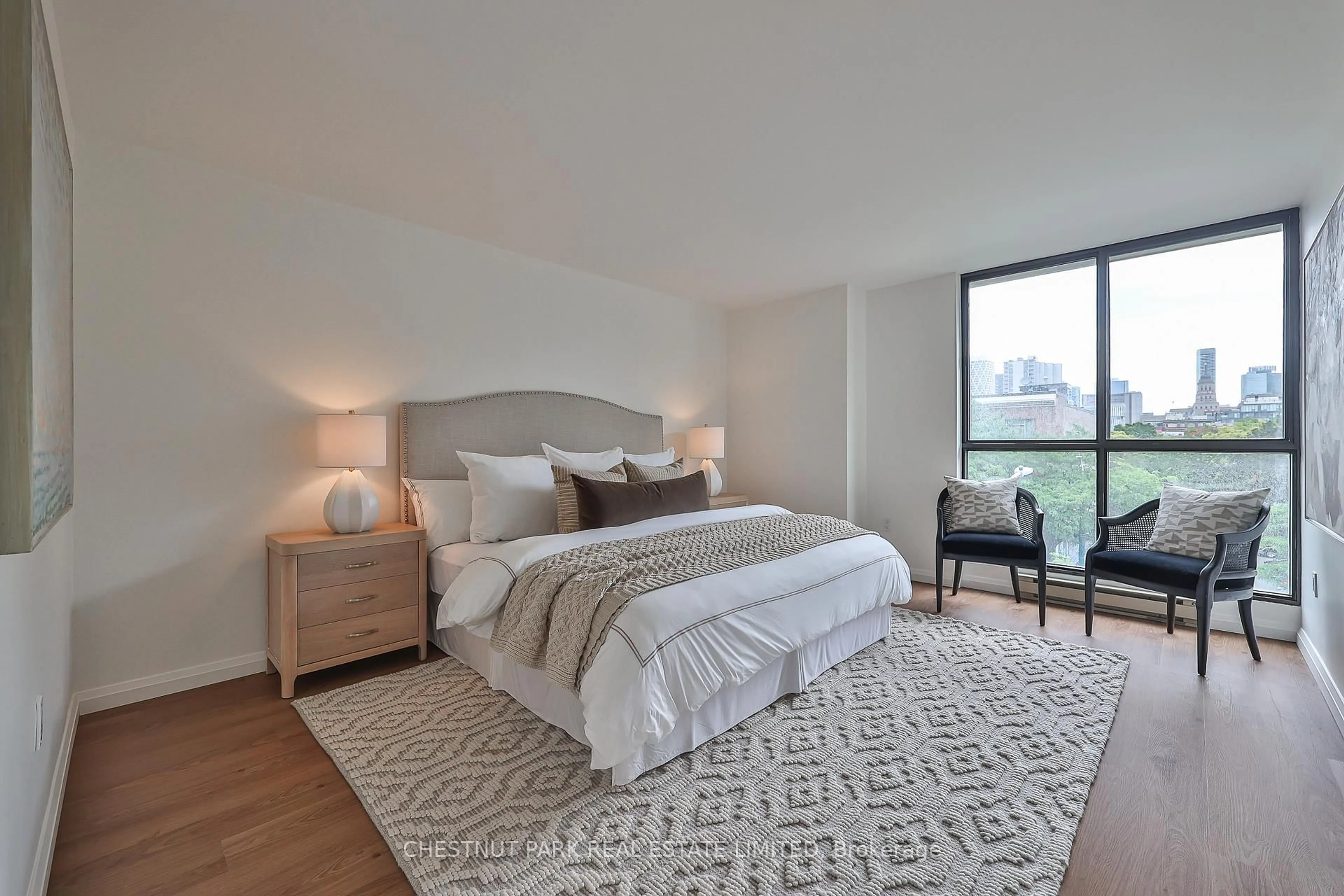 Bedroom with bed, unknown for 188 Spadina Ave #301, Toronto Ontario M5T 3A4