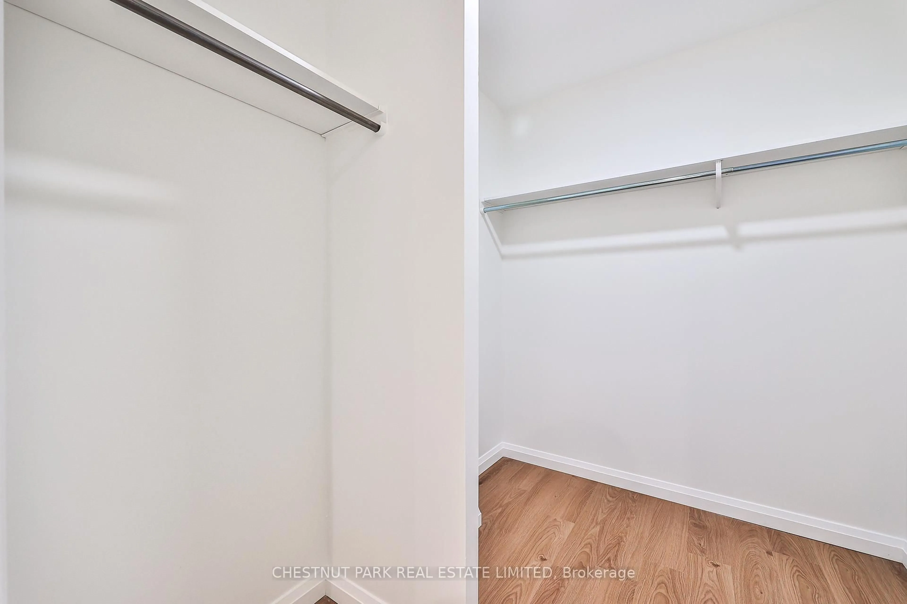 A pic of a room for 188 Spadina Ave #301, Toronto Ontario M5T 3A4