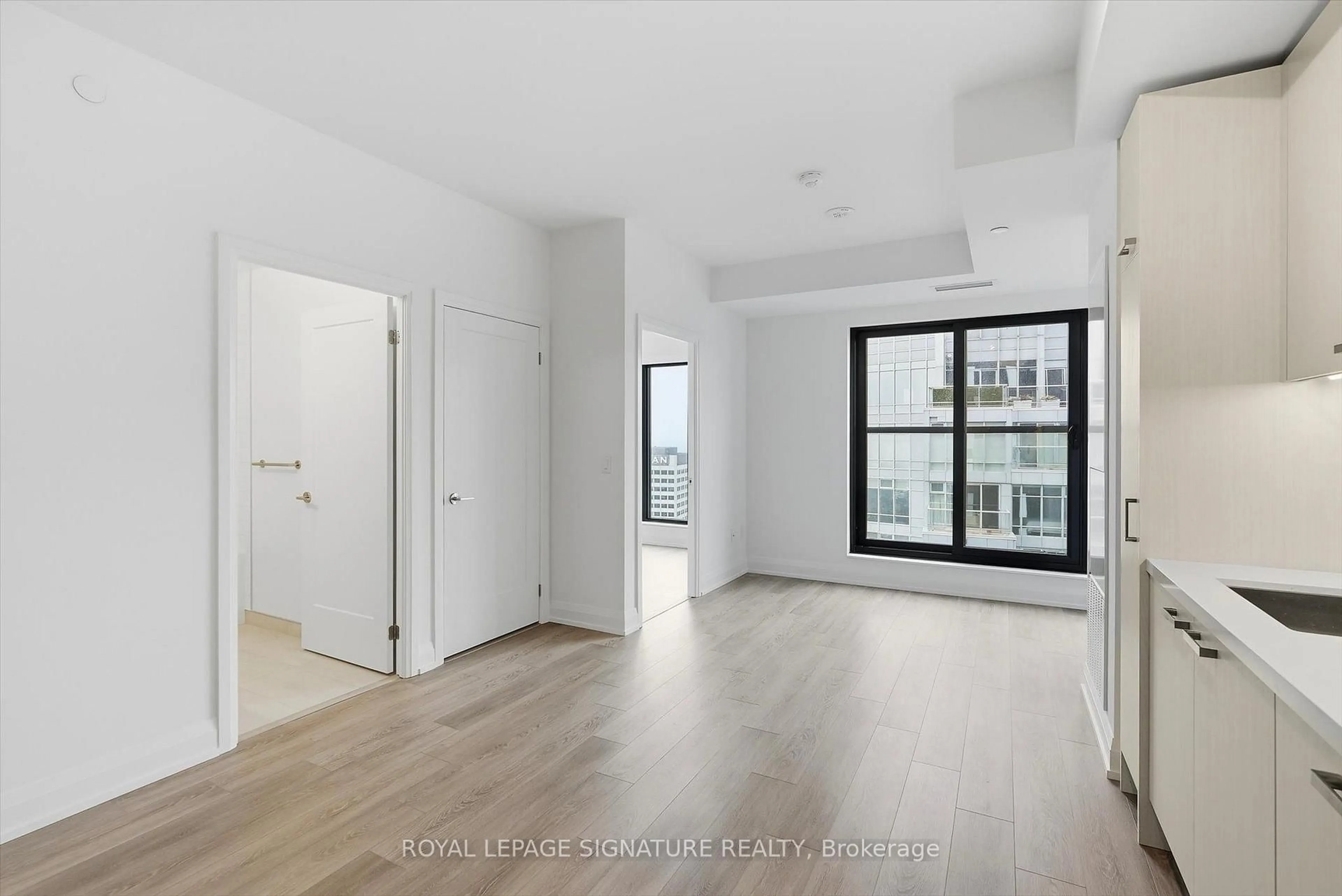 A pic of a room for 20 Soudan Ave #3409, Toronto Ontario M4S 0E2