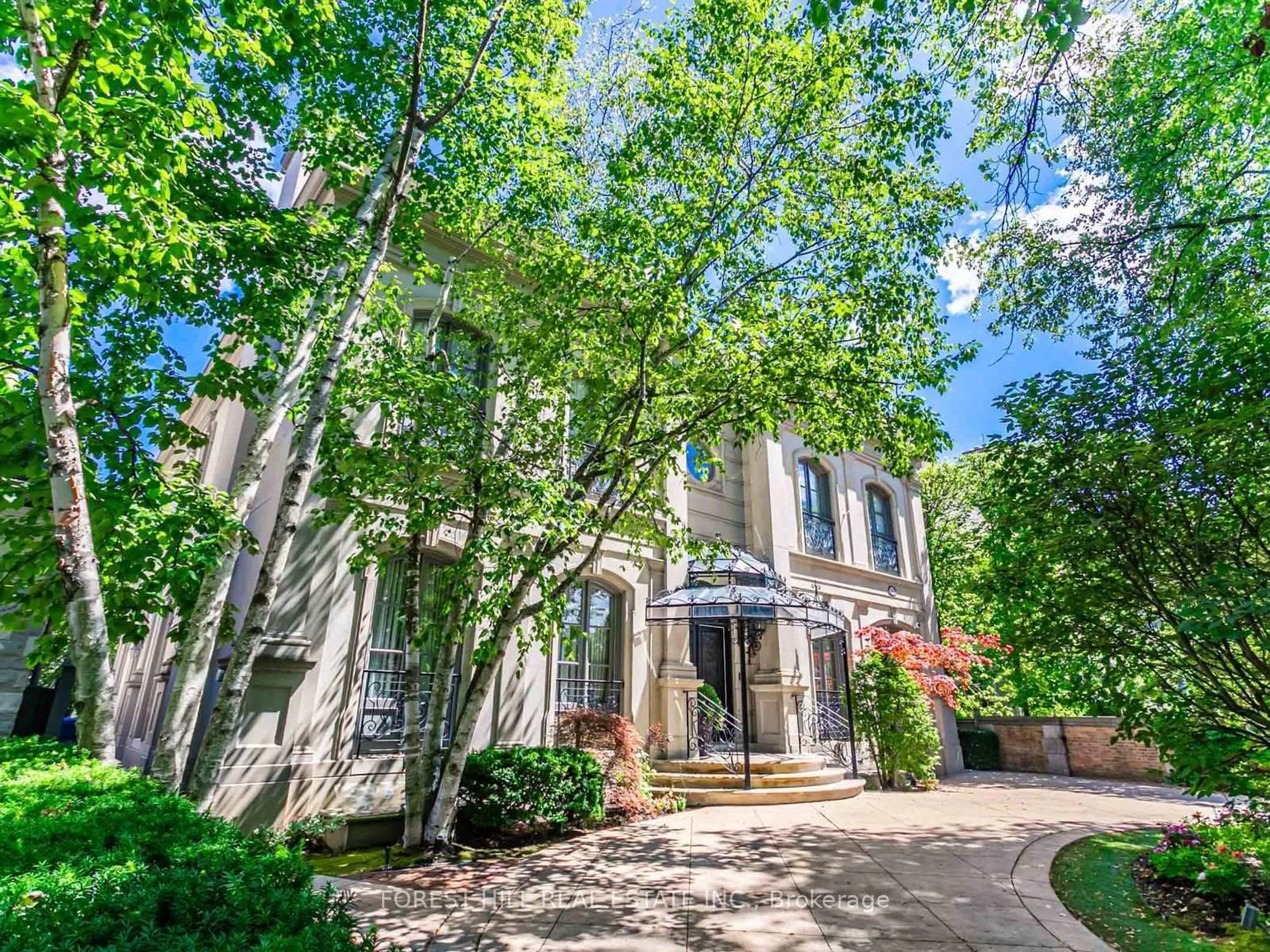 Unknown for 105 Dunvegan Rd, Toronto Ontario M4V 2P9