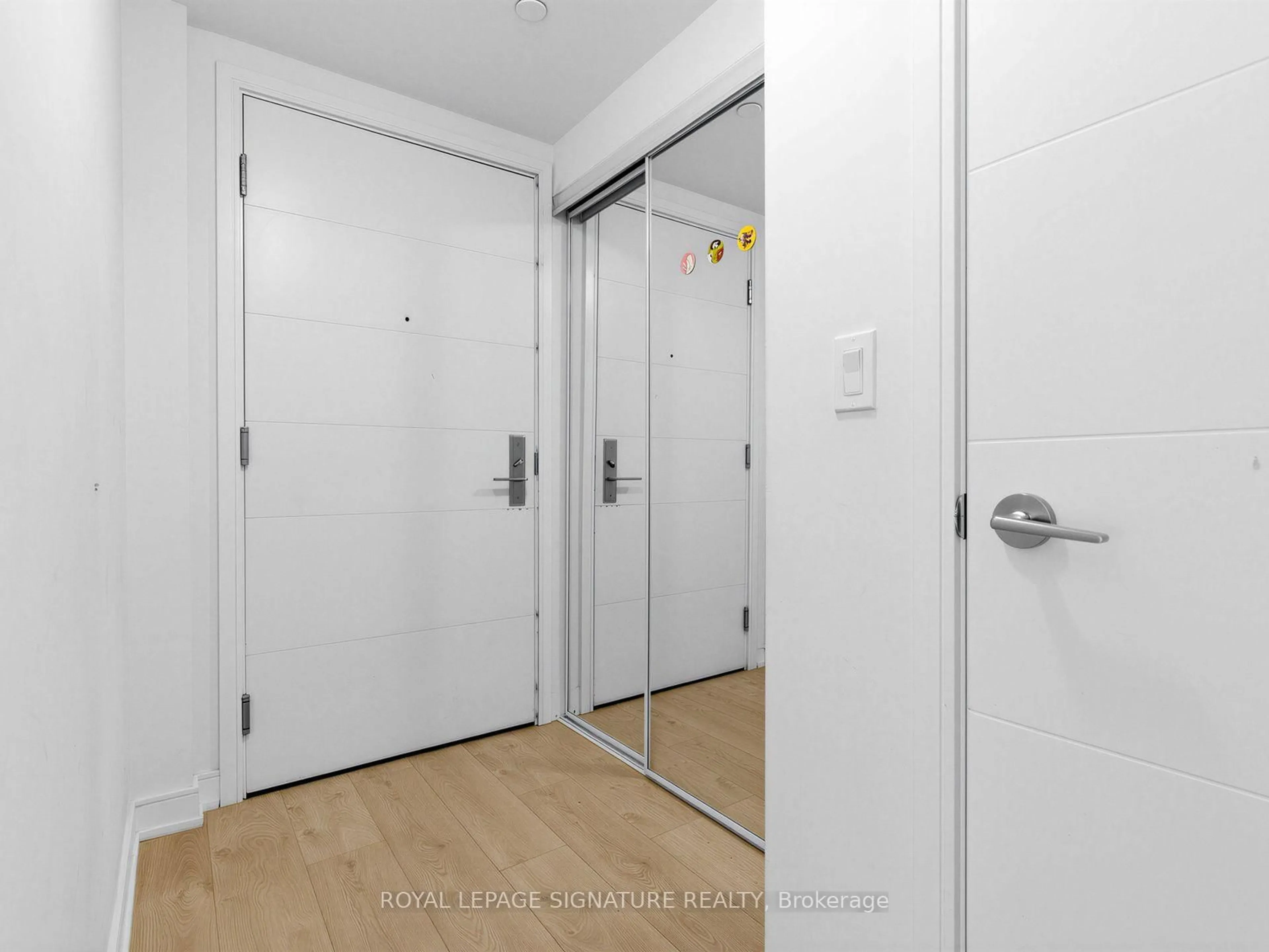 Unknown for 50 Wellesley St #3810, Toronto Ontario M4Y 0C8