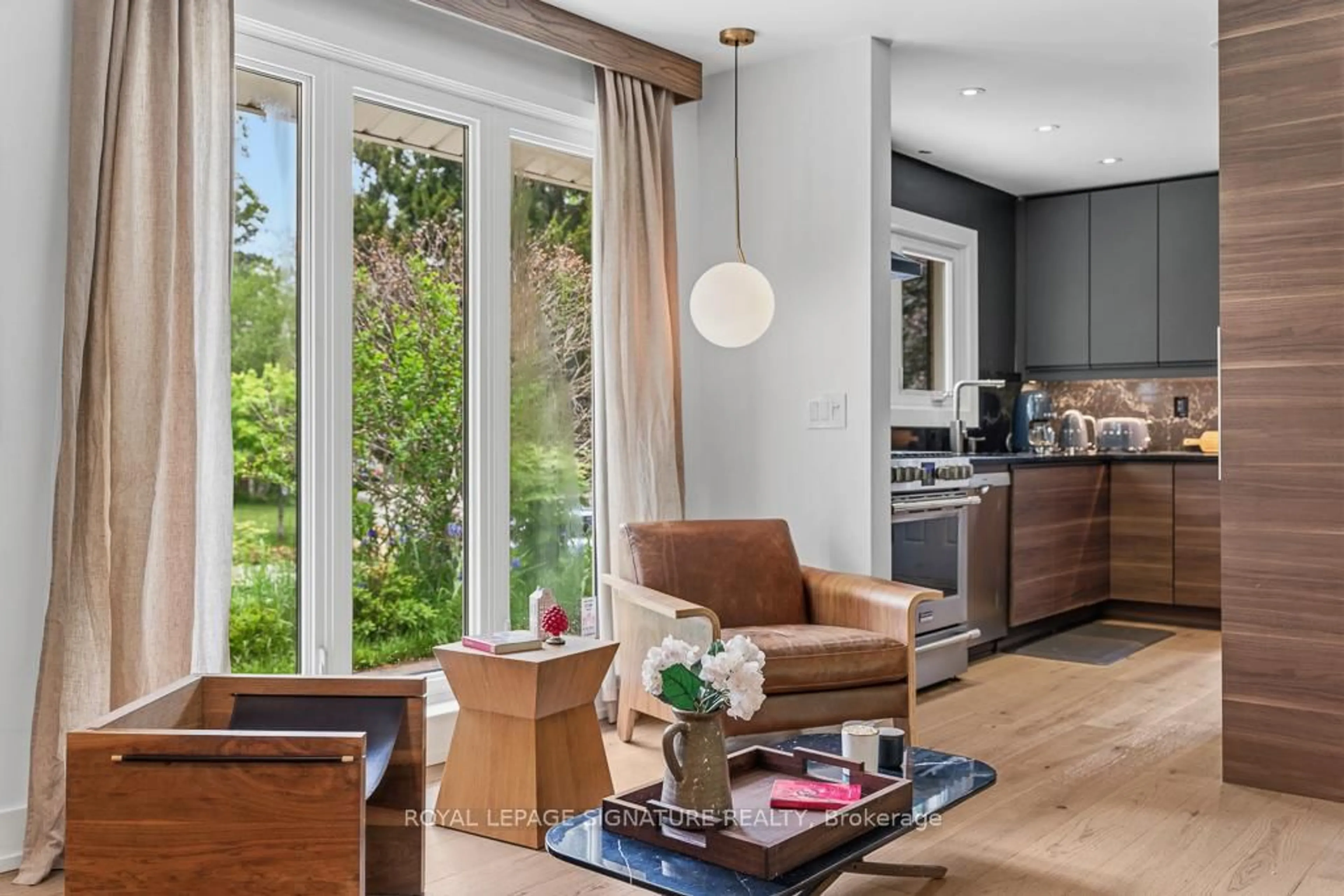 Open concept kitchen, unknown for 11 Yewfield Cres, Toronto Ontario M3B 2Y4