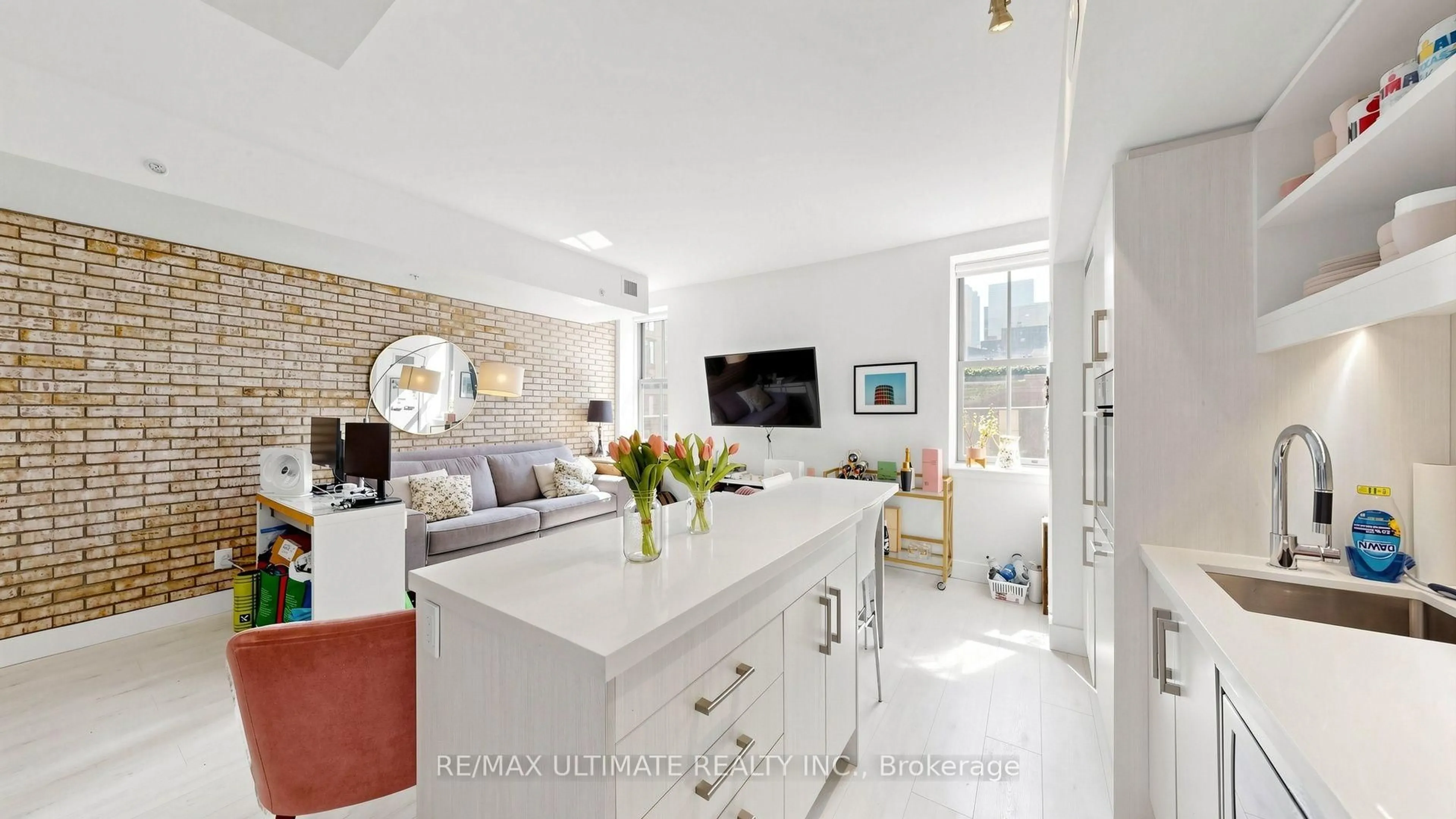 Open concept kitchen, ceramic/tile floor for 39 Sherbourne St #303, Toronto Ontario M5A 0L8