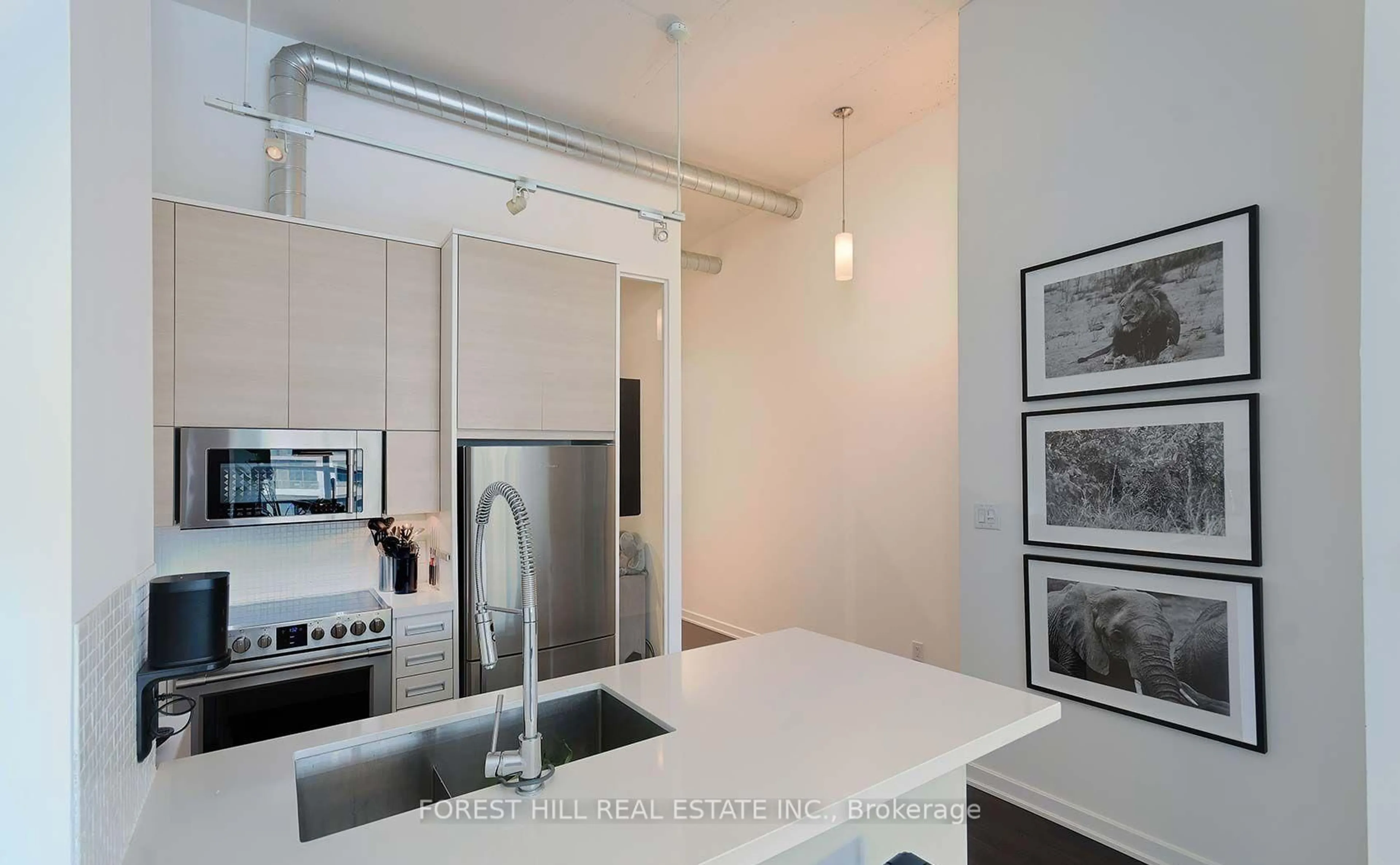 Unknown for 380 Macpherson Ave #408, Toronto Ontario M4V 3E3