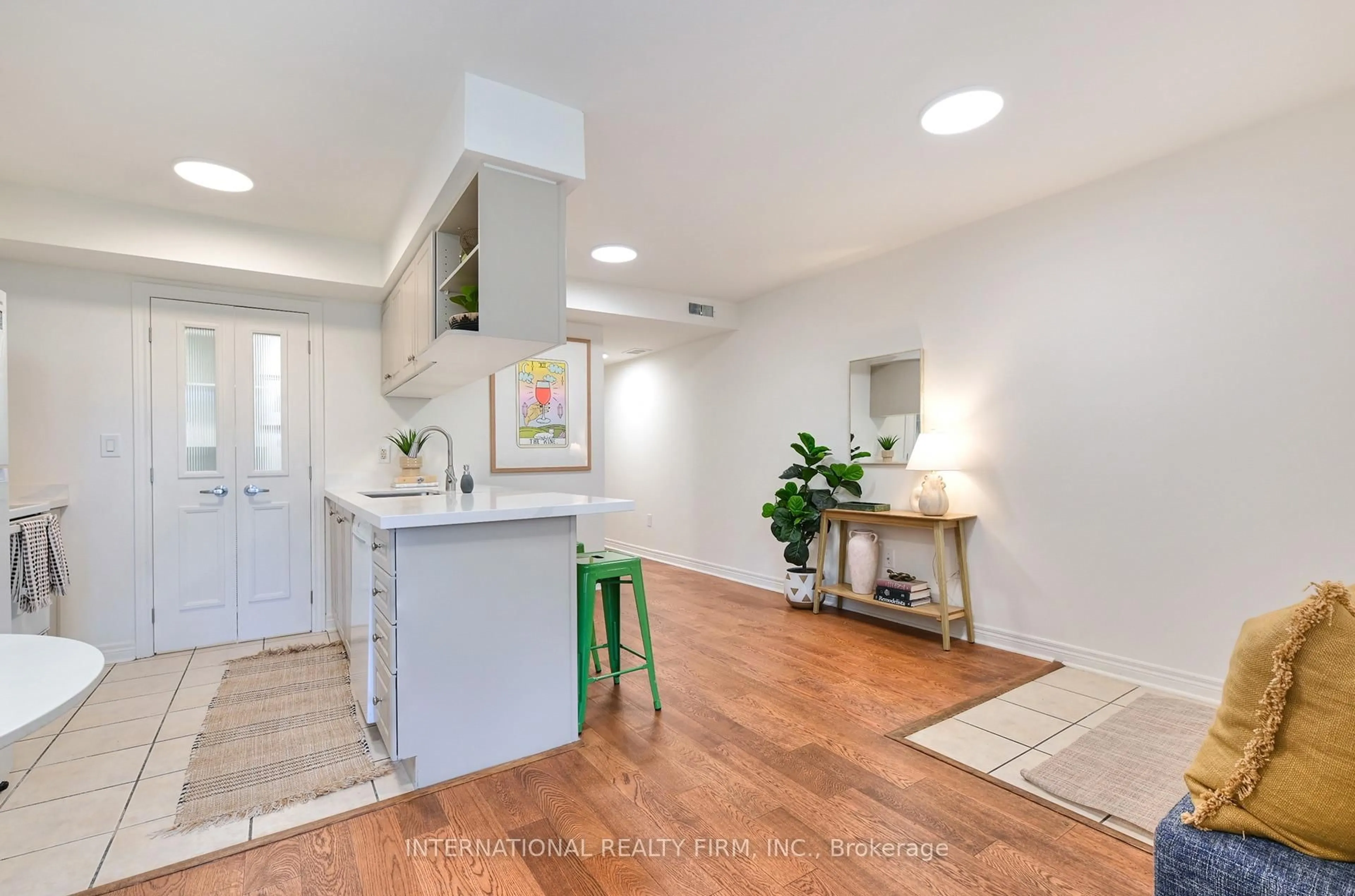 Indoor entryway for 60 Aerodrome Cres #201, Toronto Ontario M4G 4J1