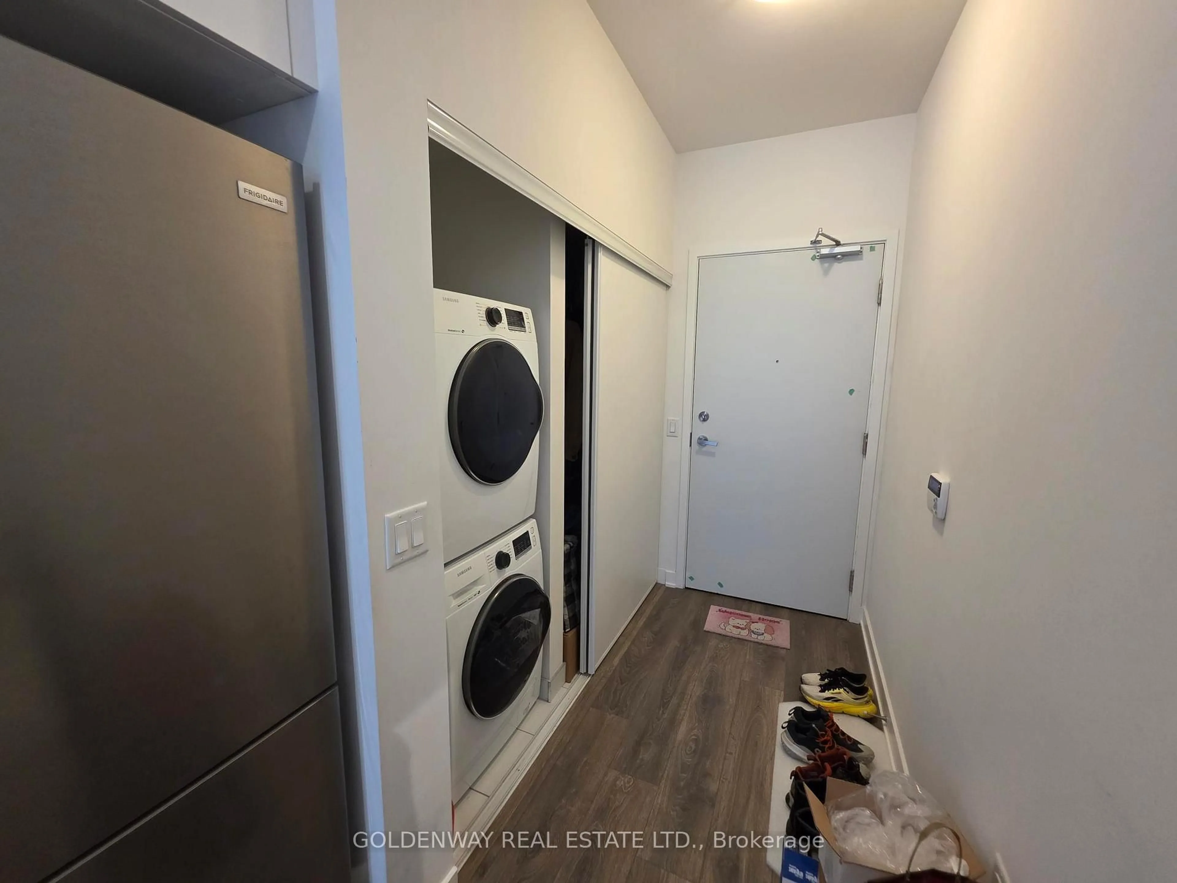 Laundry room for 195 Redpath Ave #PH15, Toronto Ontario M4P 0E4