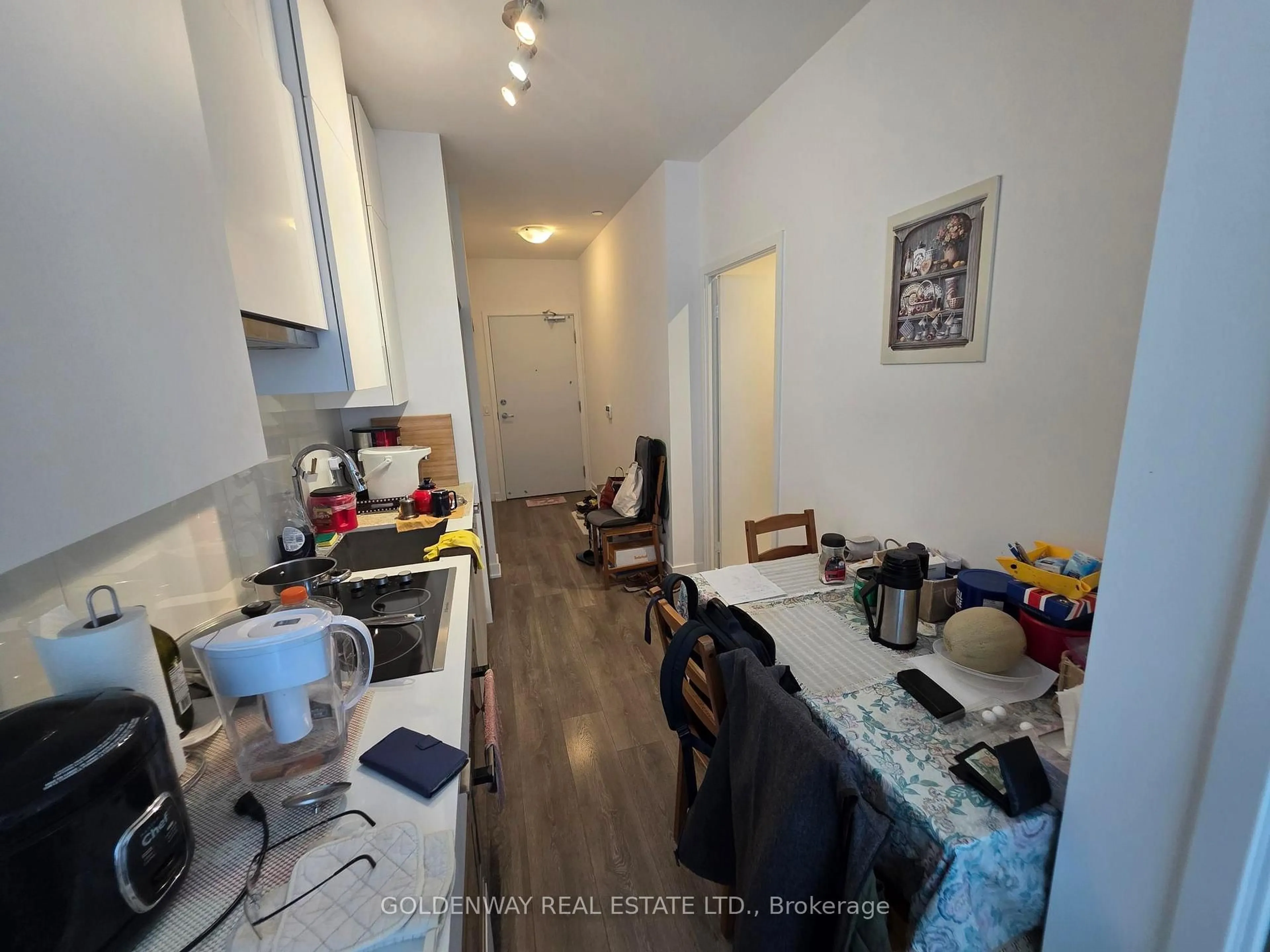 Standard kitchen, unknown for 195 Redpath Ave #PH15, Toronto Ontario M4P 0E4