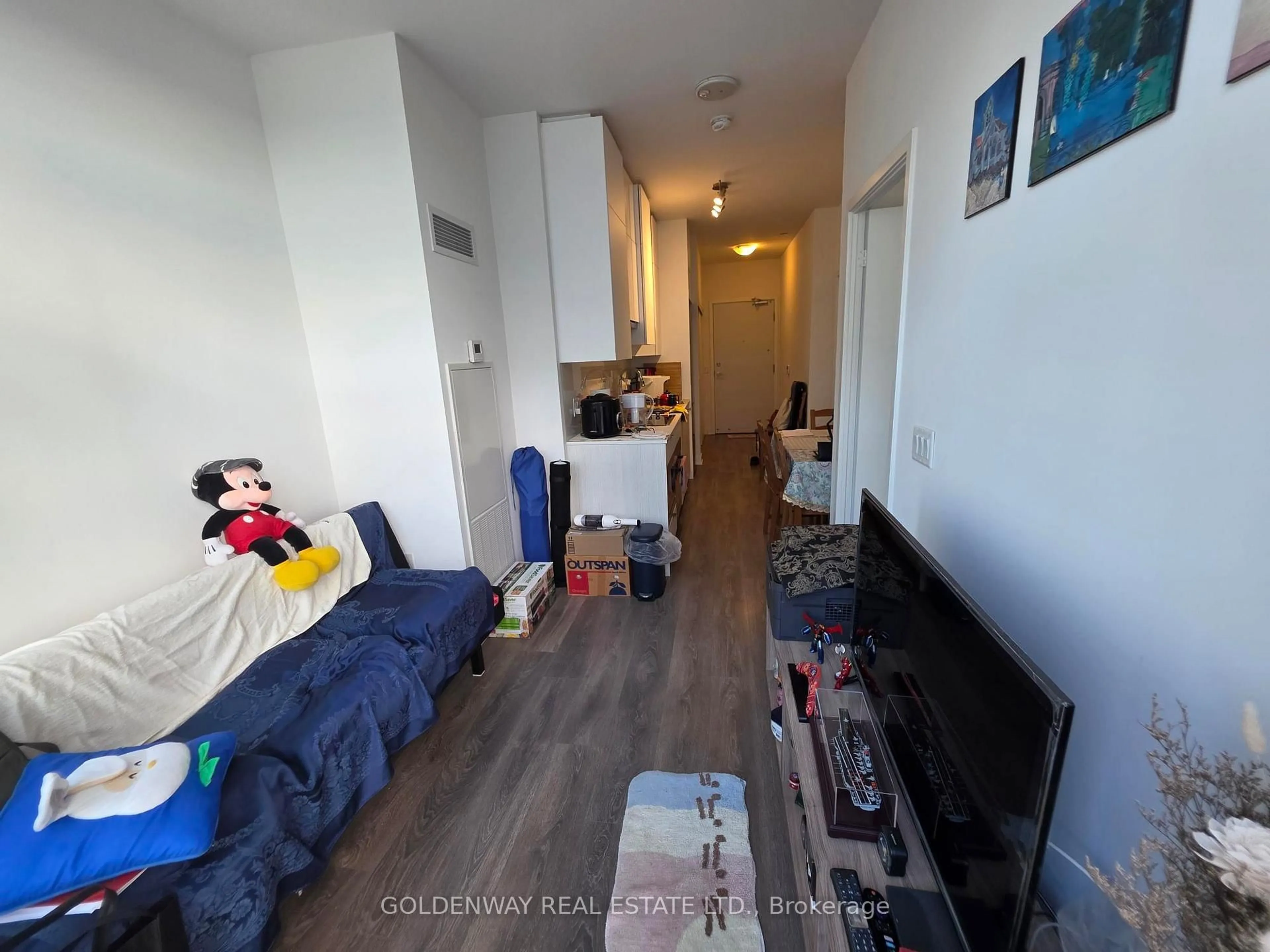 A pic of a room for 195 Redpath Ave #PH15, Toronto Ontario M4P 0E4