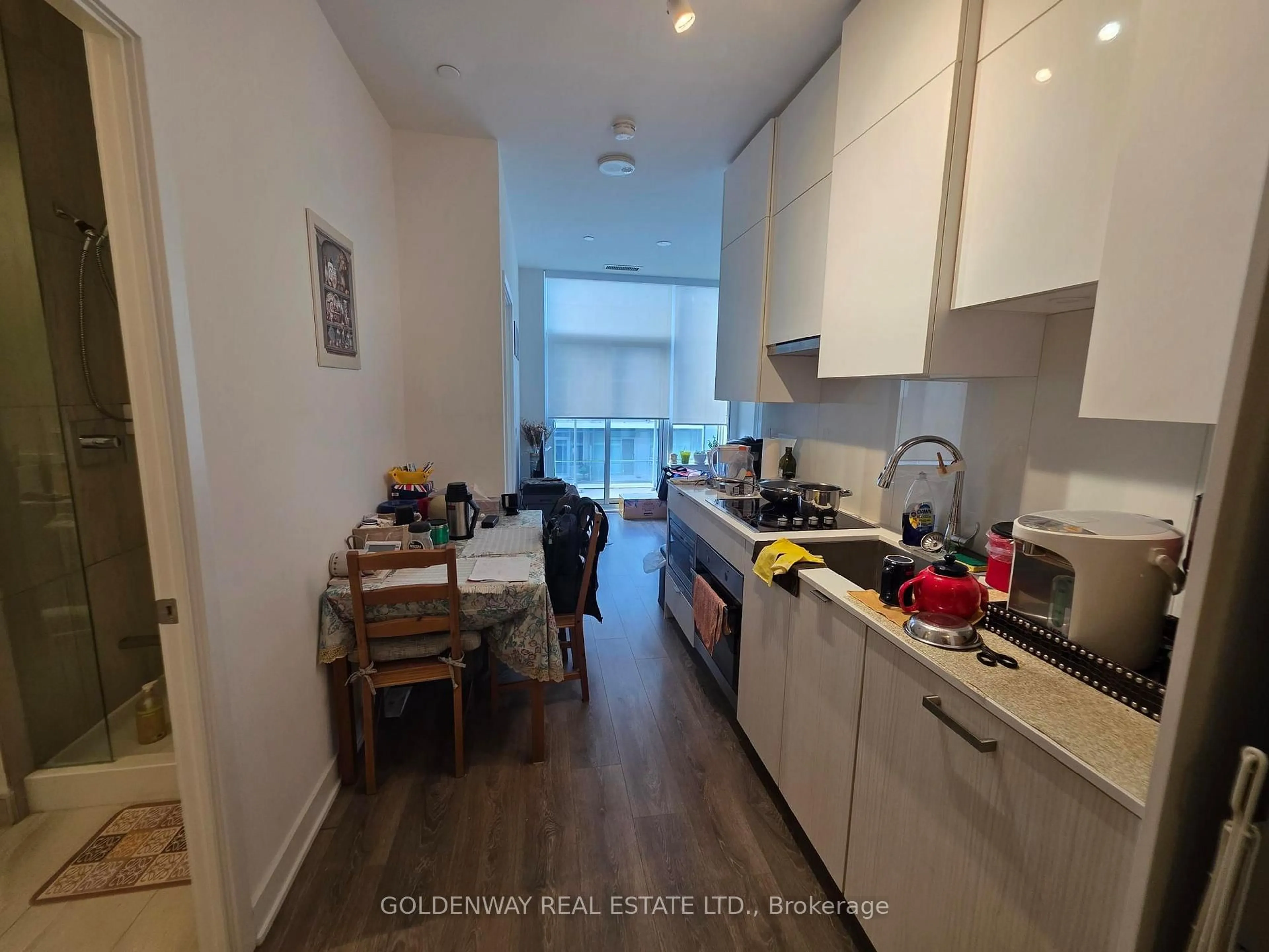 Standard kitchen, unknown for 195 Redpath Ave #PH15, Toronto Ontario M4P 0E4