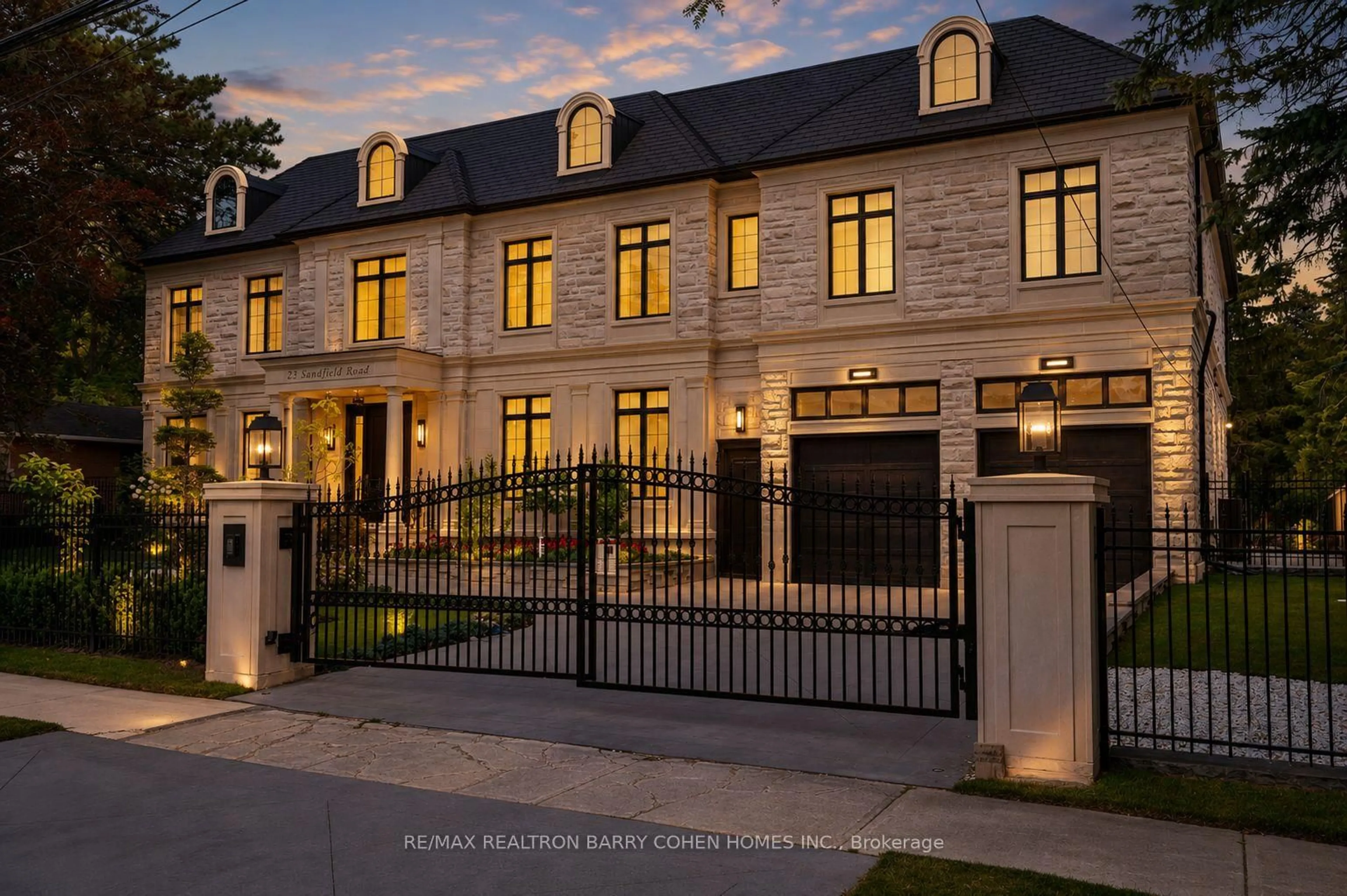 Unknown for 23 Sandfield Rd, Toronto Ontario M3B 2B5