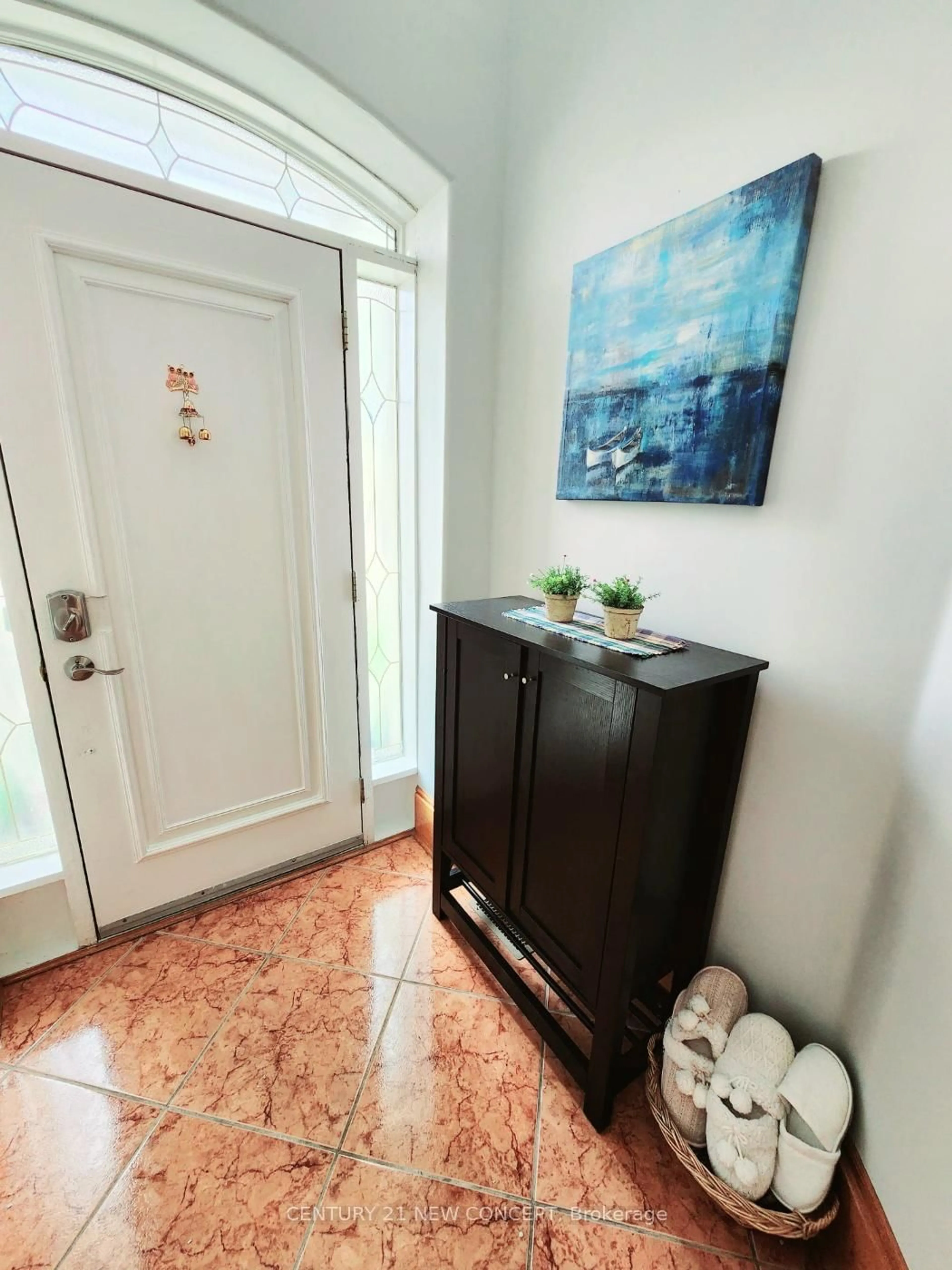 Indoor entryway for 24 Abitibi Ave, Toronto Ontario M2M 2V1