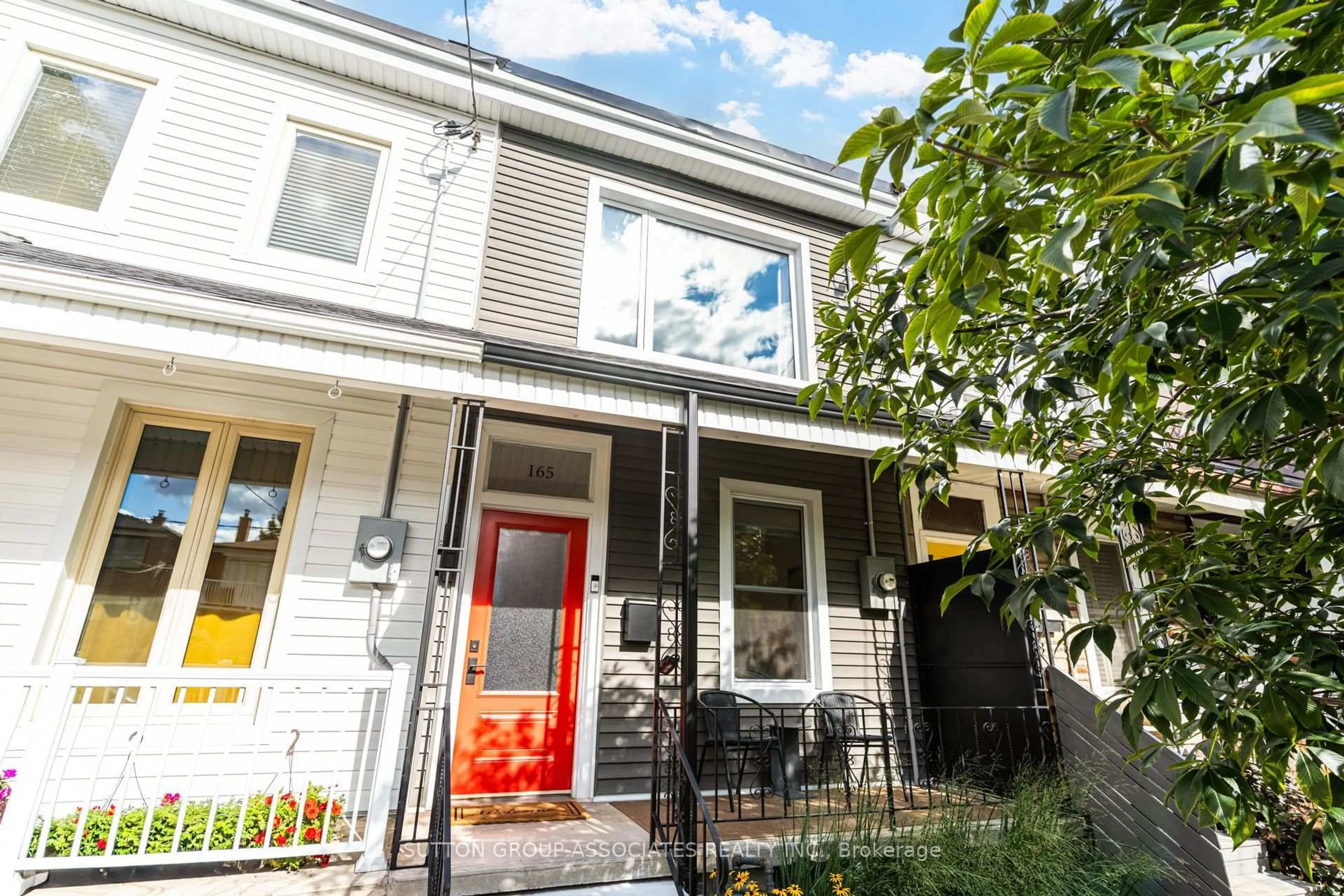 Patio, street for 165 Sheridan Ave, Toronto Ontario M6K 2H6