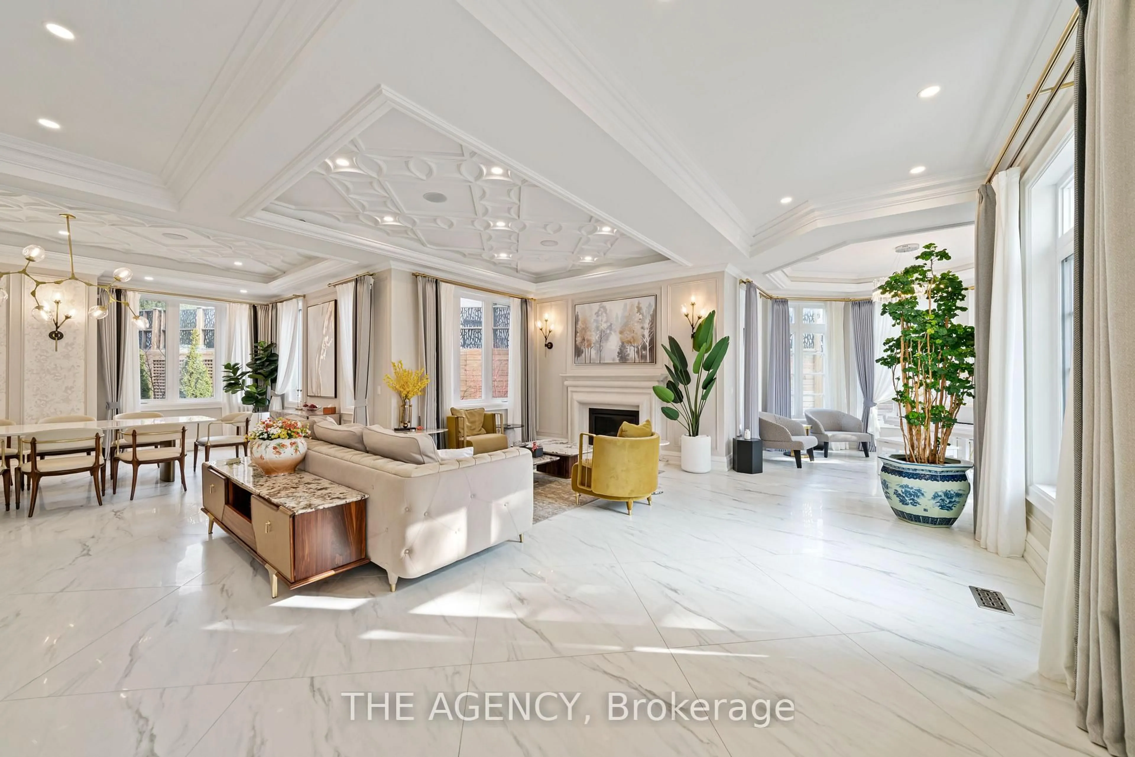 Lobby for 18 Suncrest Dr, Toronto Ontario M3C 2L2