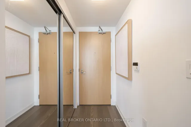11 Wellesley St #5311, Toronto 2
