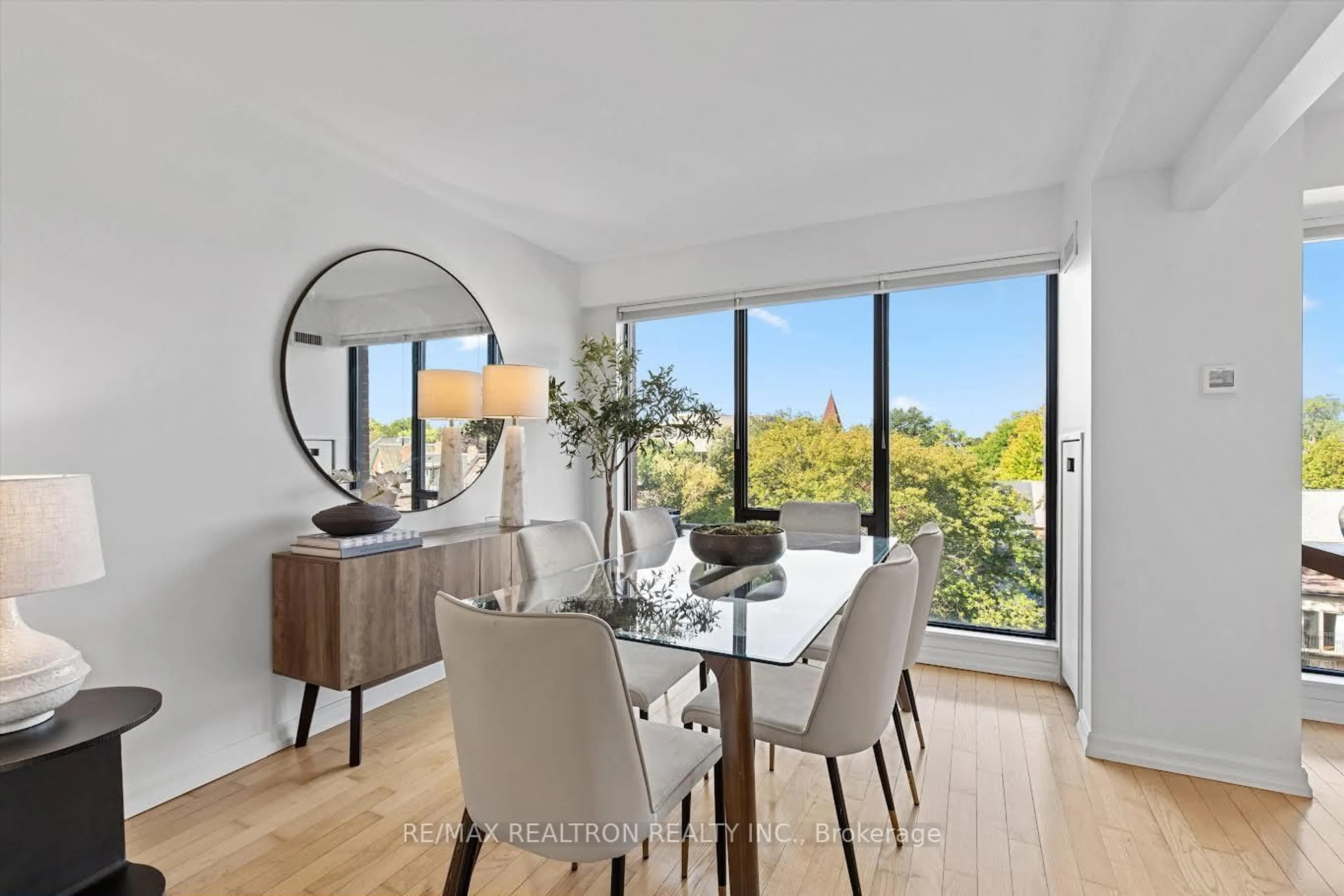 Dining room, unknown for 456 College St #512, Toronto Ontario M6G 4A3