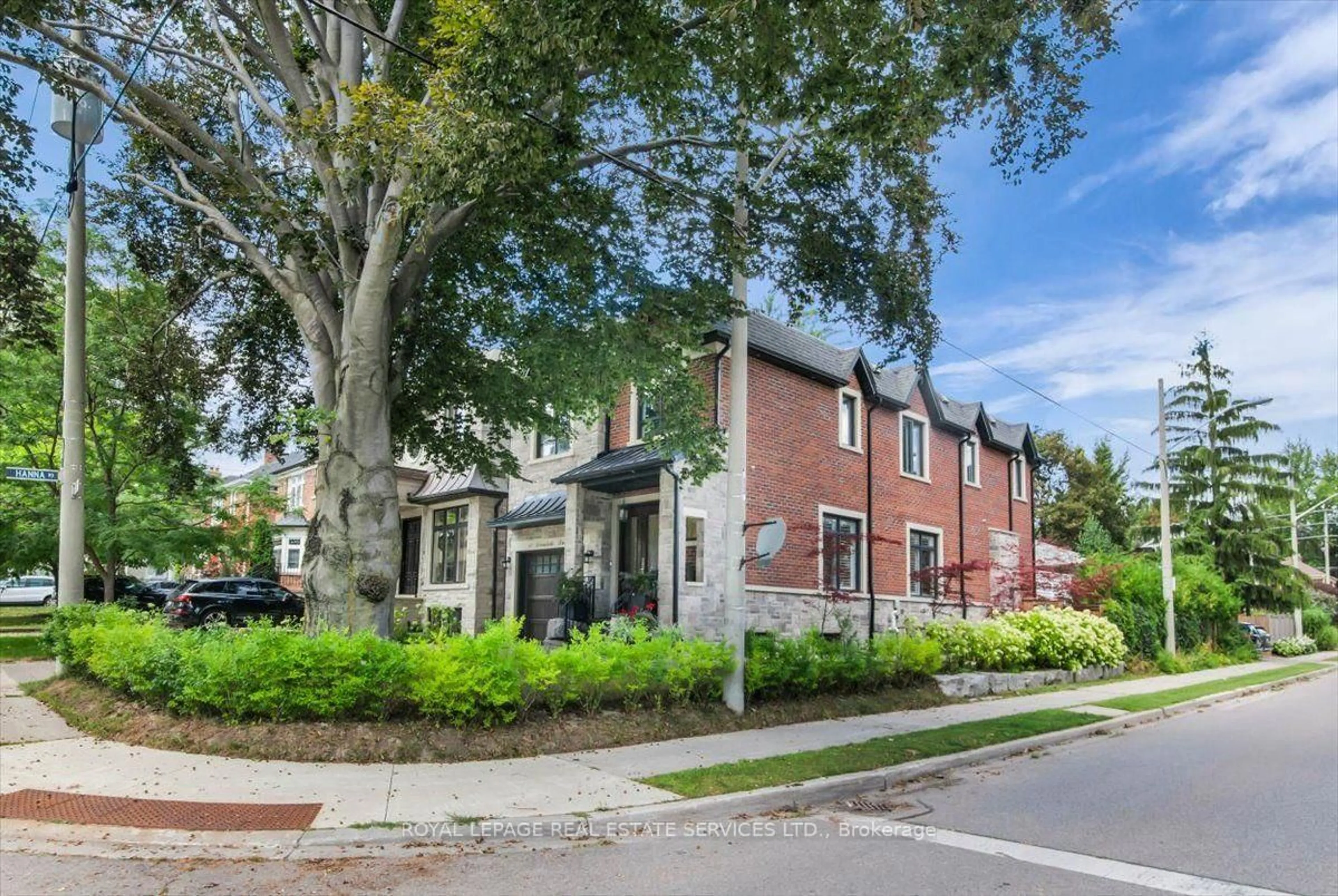 Home with brick exterior material, street for 40 Divadale Dr, Toronto Ontario M4G 2N9