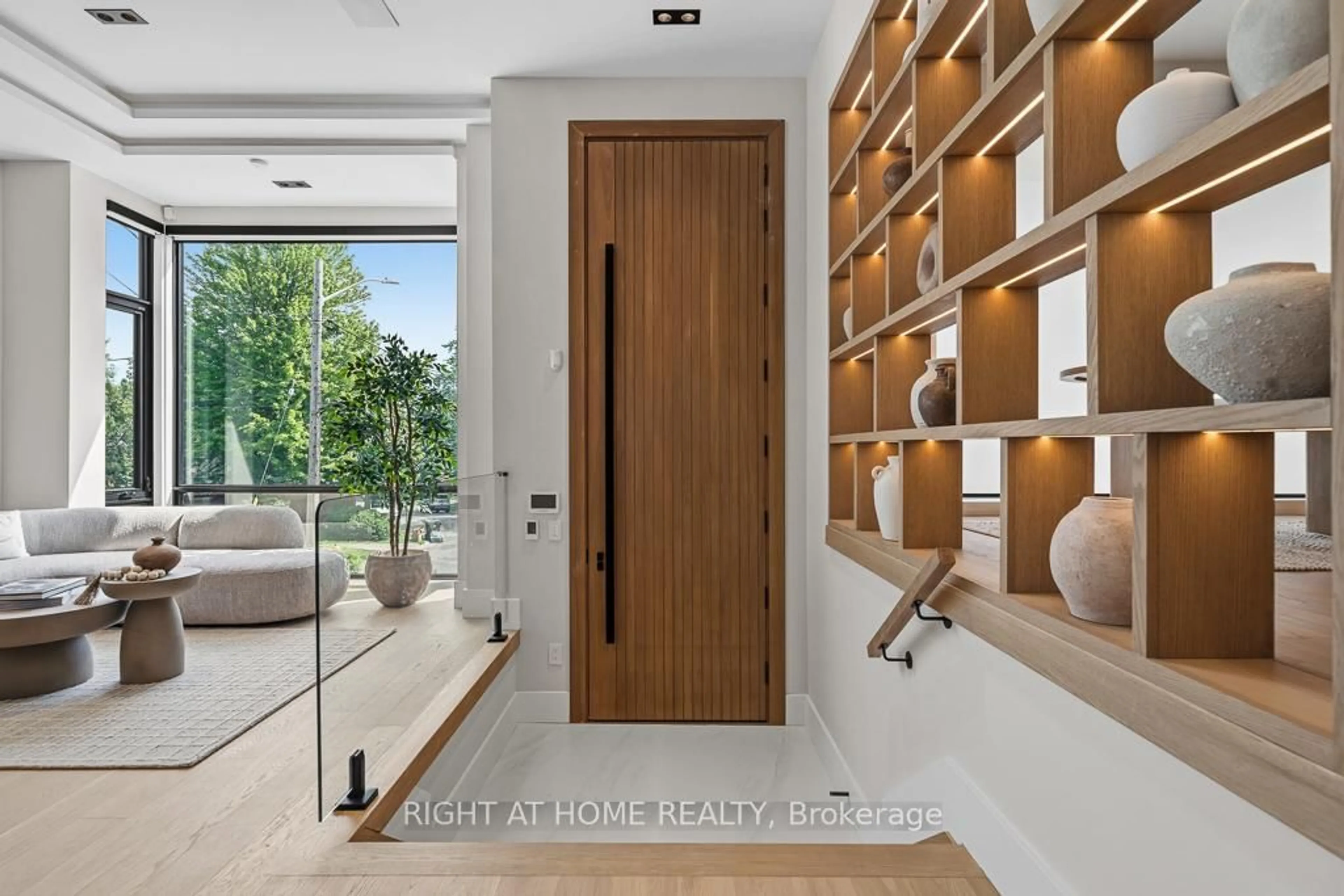 Indoor entryway for 77 Walder Ave, Toronto Ontario M4P 2S1