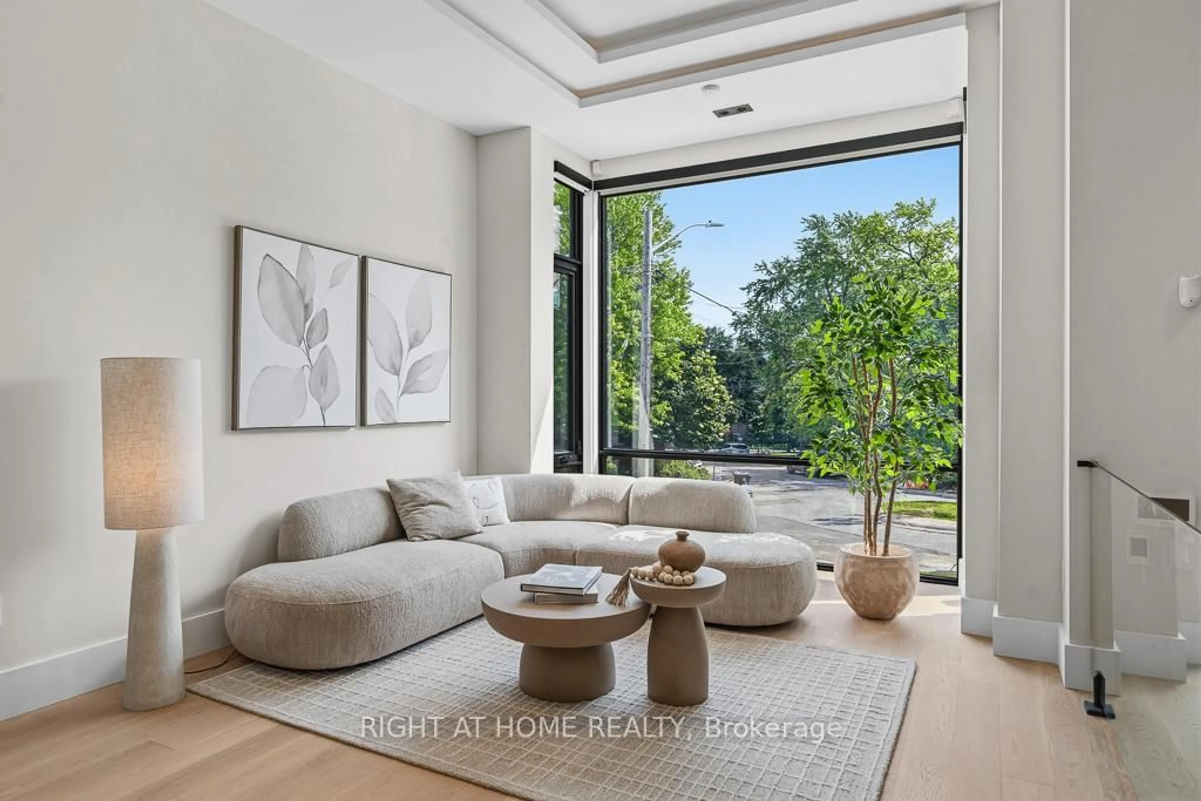 Living room with furniture, unknown for 77 Walder Ave, Toronto Ontario M4P 2S1