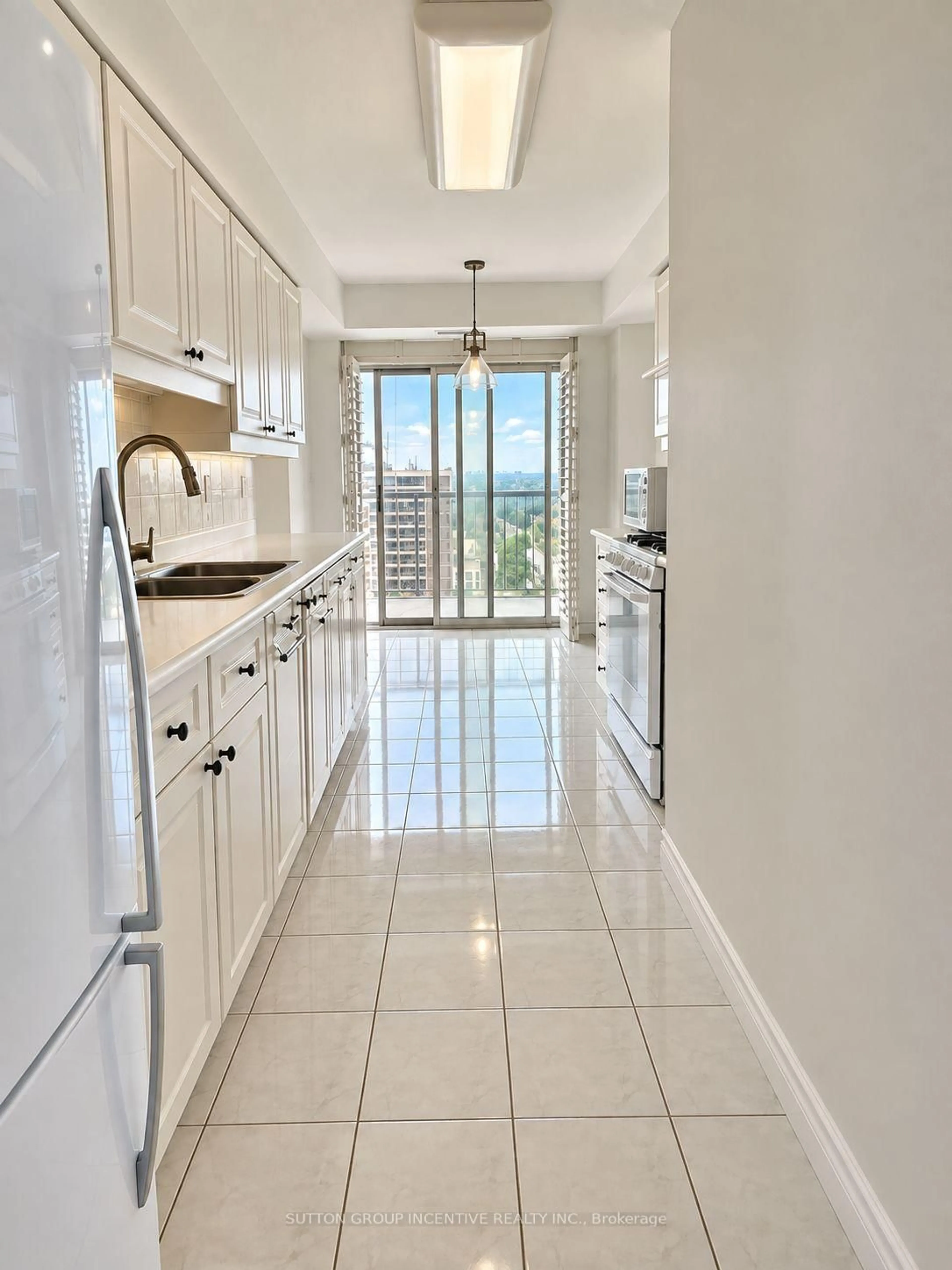 Standard kitchen, ceramic/tile floor for 265 Ridley Blvd #1803, Toronto Ontario M5M 4N8