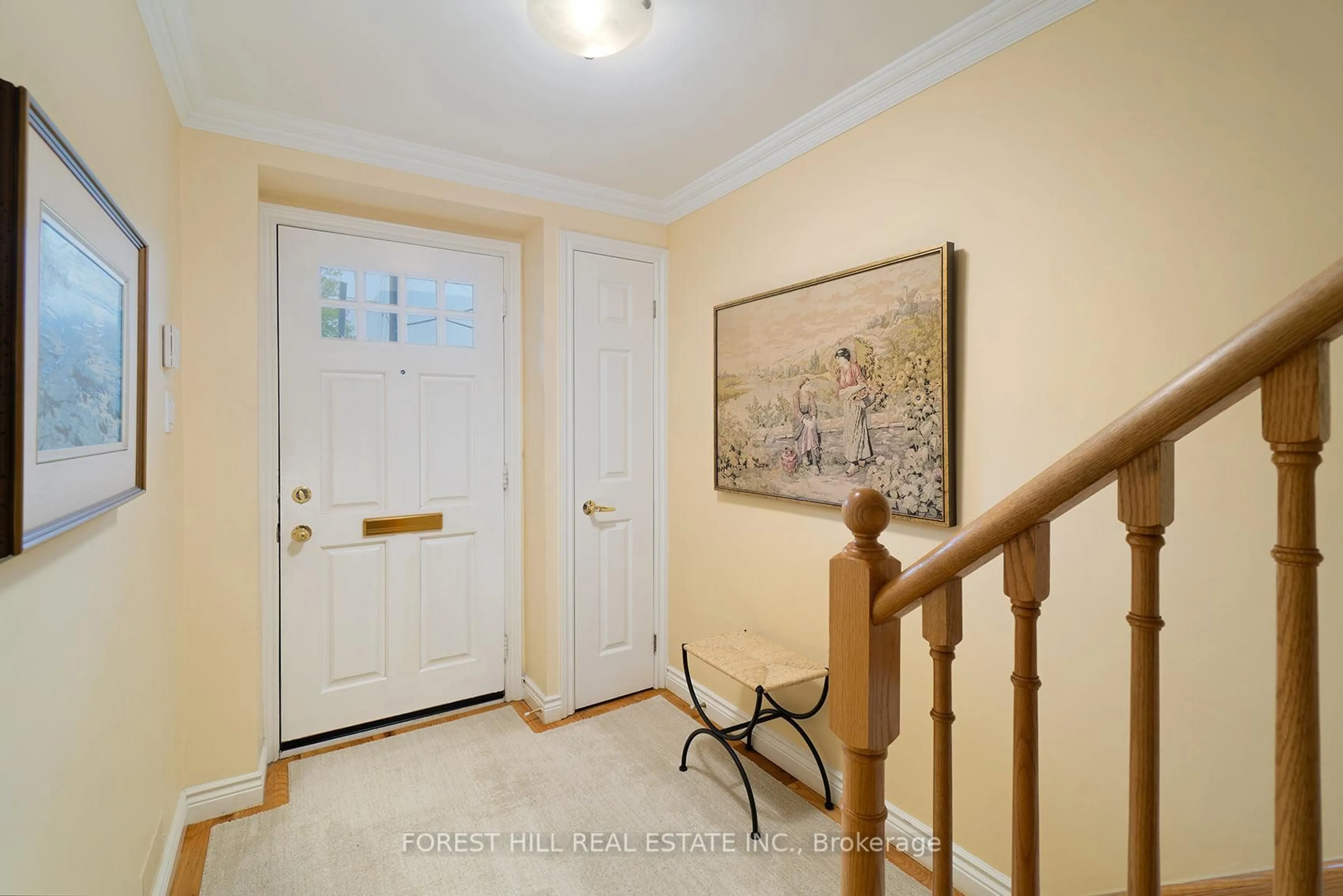 Indoor entryway for 1A Heathdale Rd, Toronto Ontario M6C 1M5
