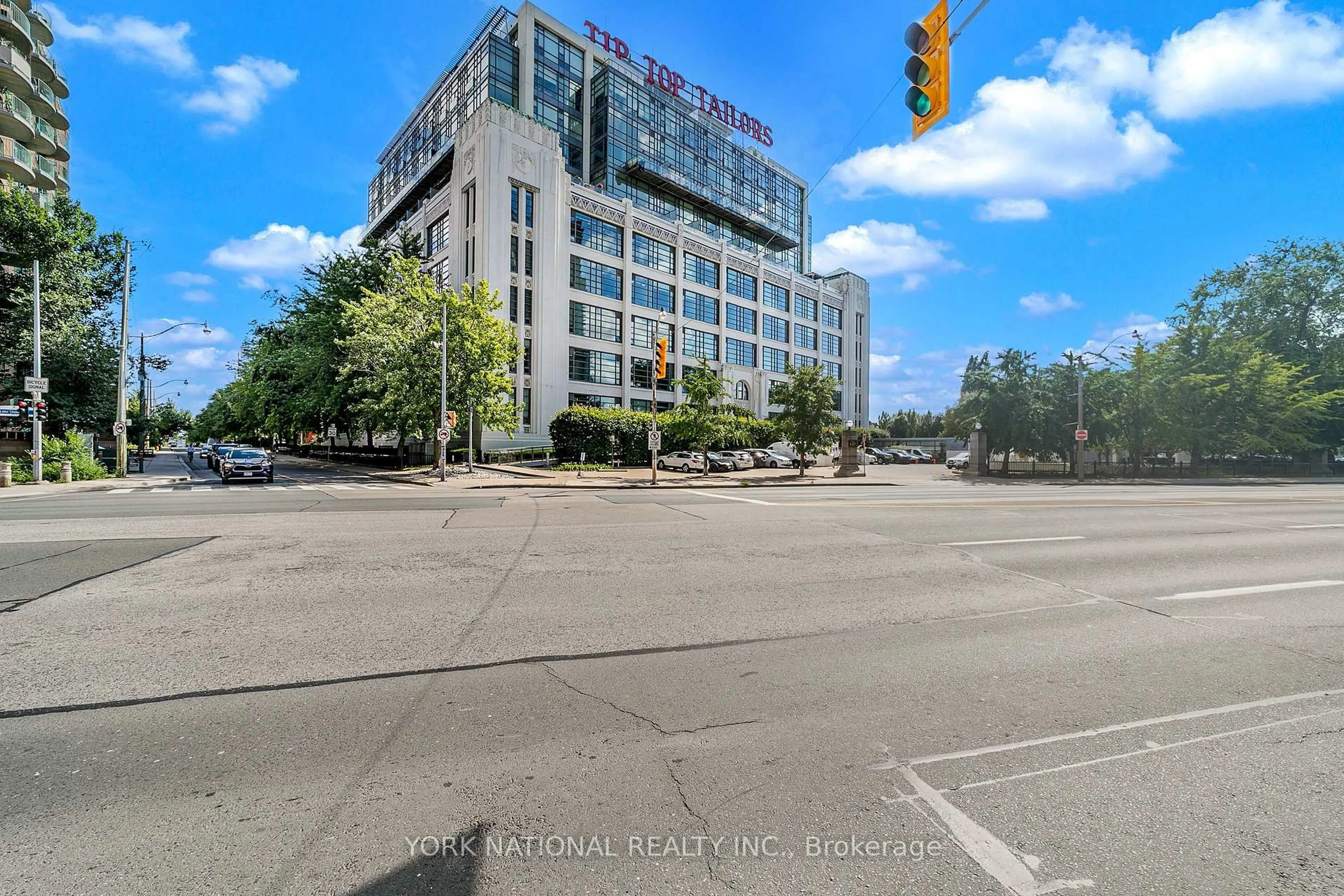 Unknown for 637 Lake Shore Blvd #409, Toronto Ontario M5V 3J6