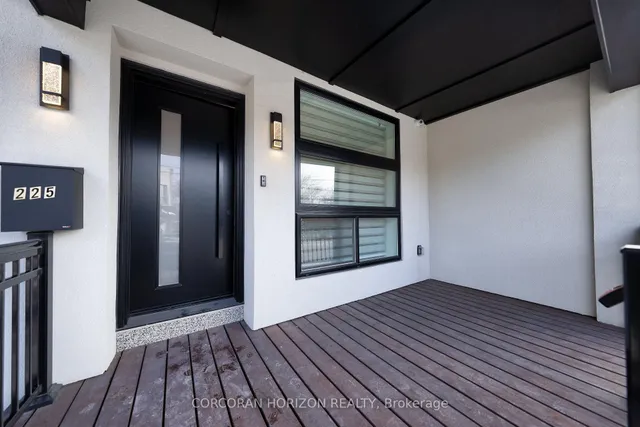 225 Christie St, Toronto 3