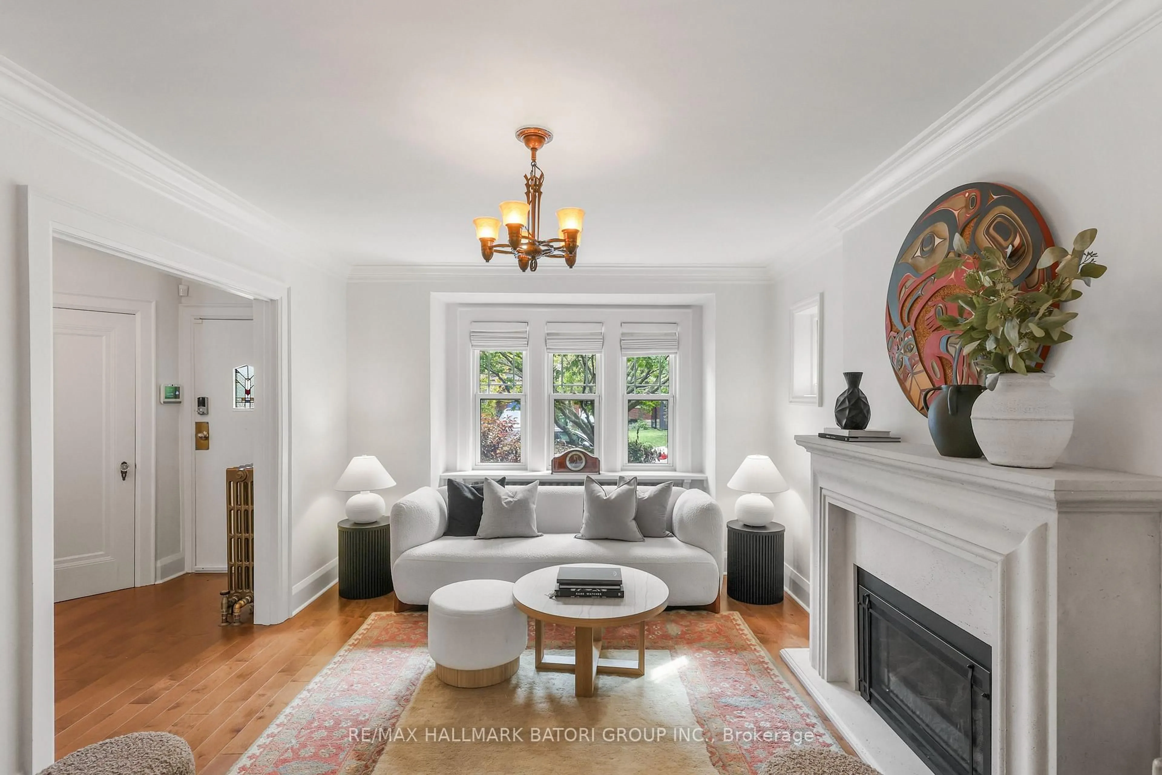 Living room with furniture, unknown for 166 Old Orchard Grve, Toronto Ontario M5M 2E4