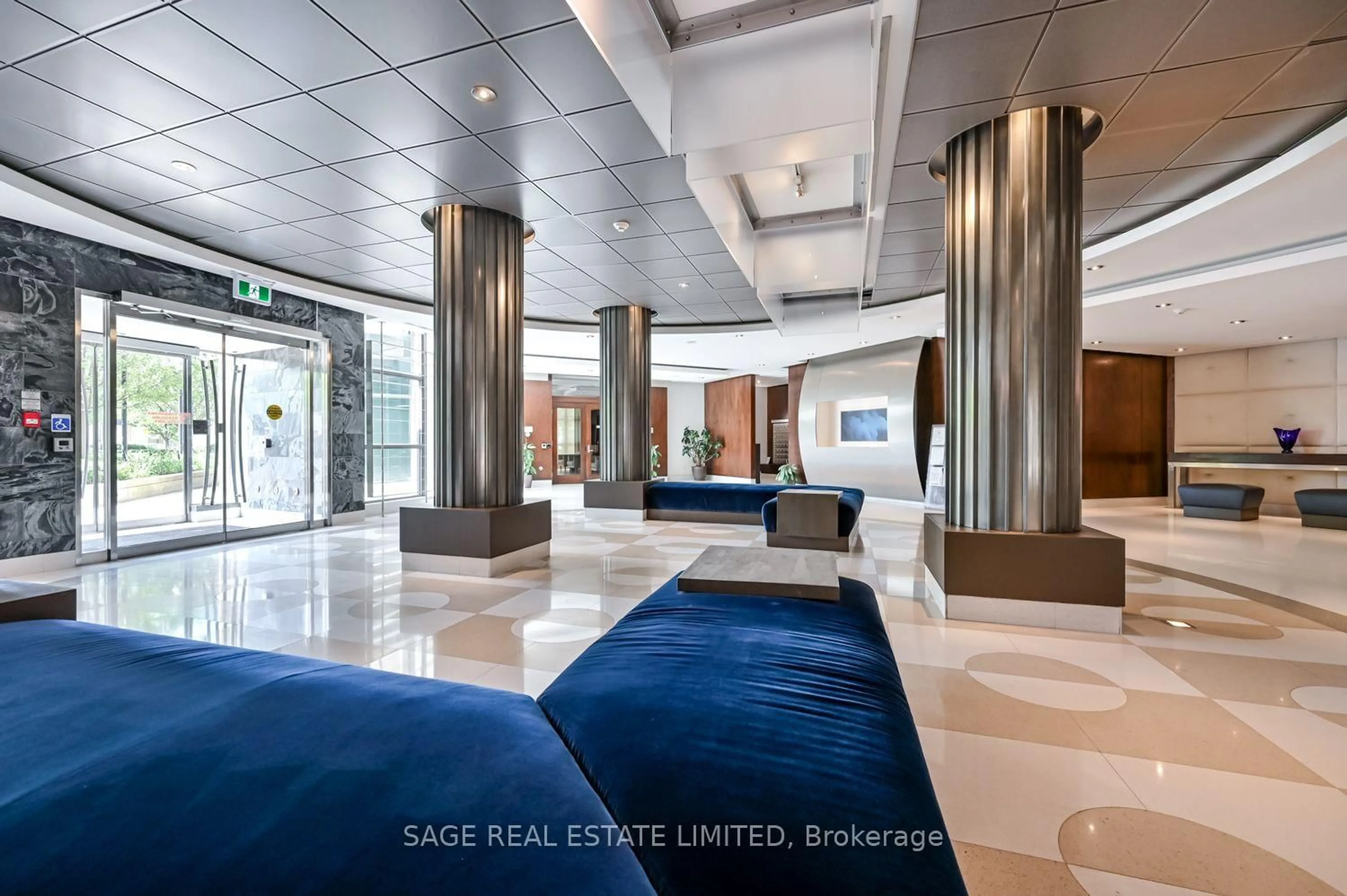 Lobby for 410 Queens Quay #1114, Toronto Ontario M5V 3T1