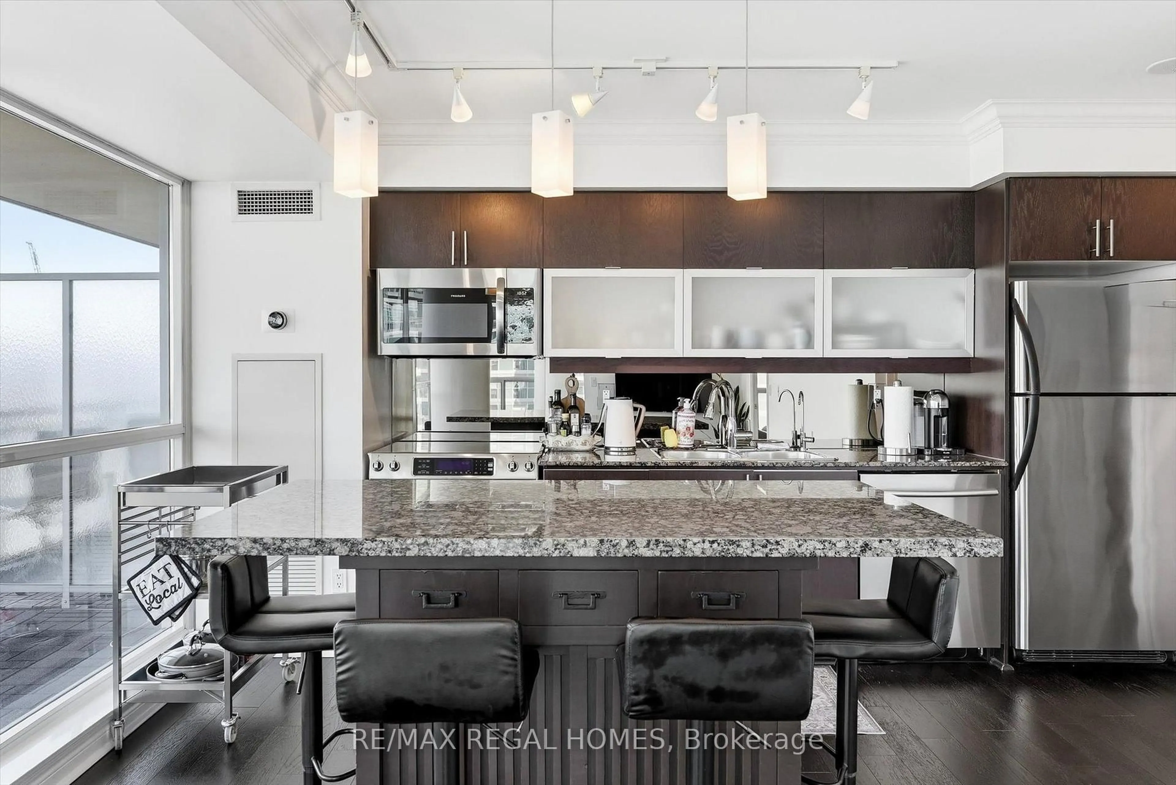 Contemporary kitchen, unknown for 80 Western Battery Rd #2304, Toronto Ontario M6K 3S1