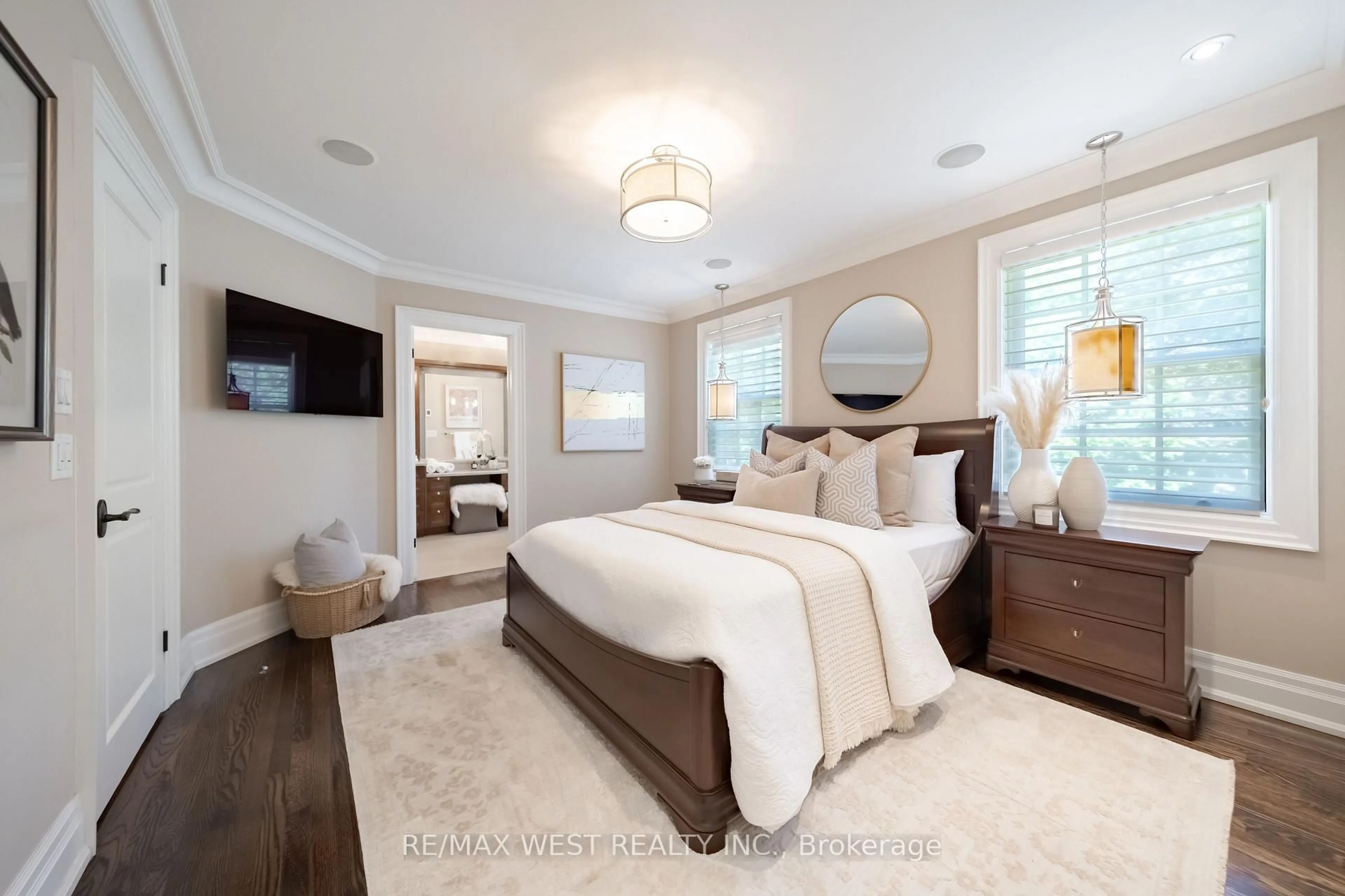 Bedroom with bed, unknown for 3 Castle Frank Rd, Toronto Ontario M4W 2Z3