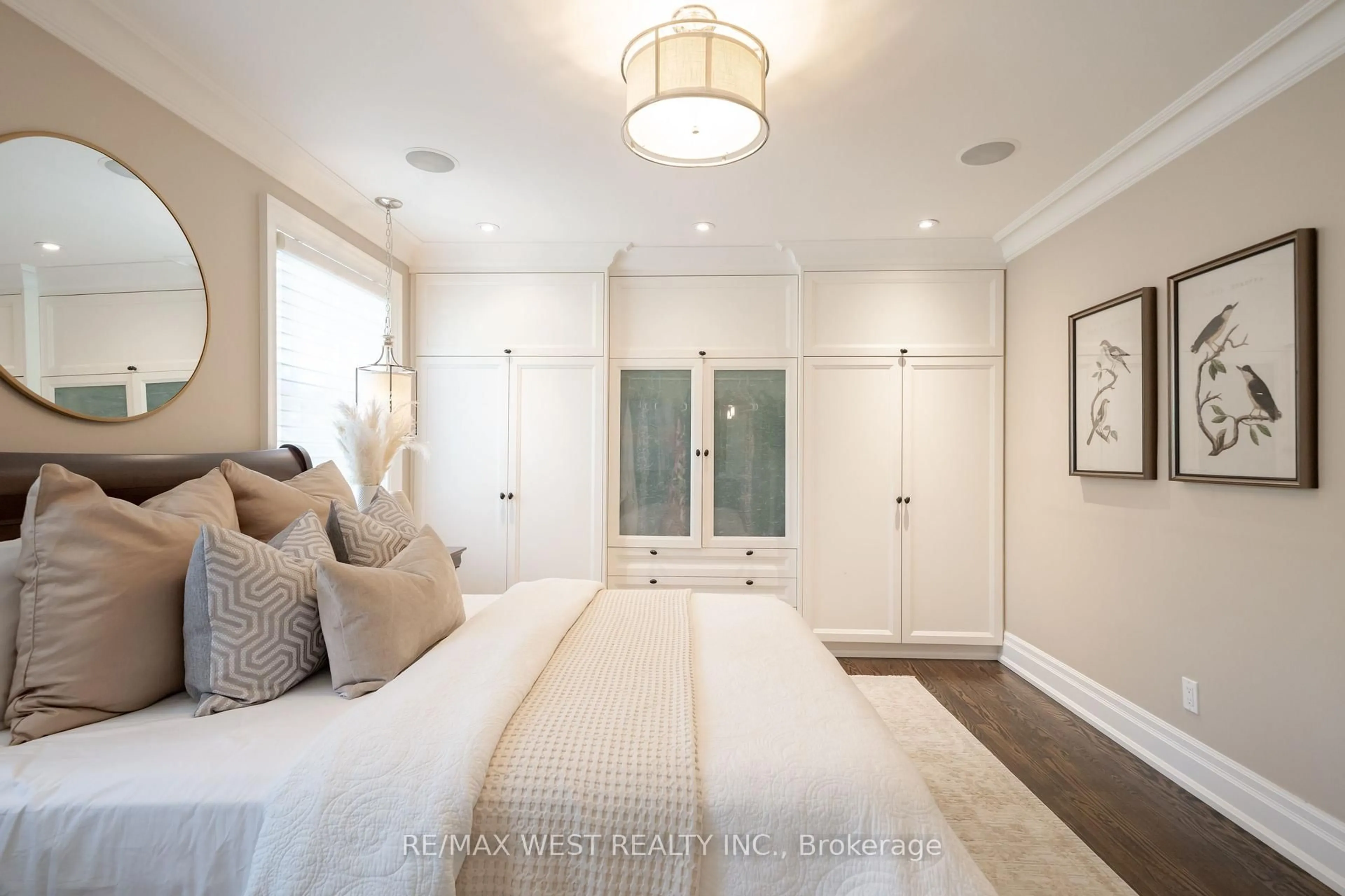 Bedroom with bed, unknown for 3 Castle Frank Rd, Toronto Ontario M4W 2Z3