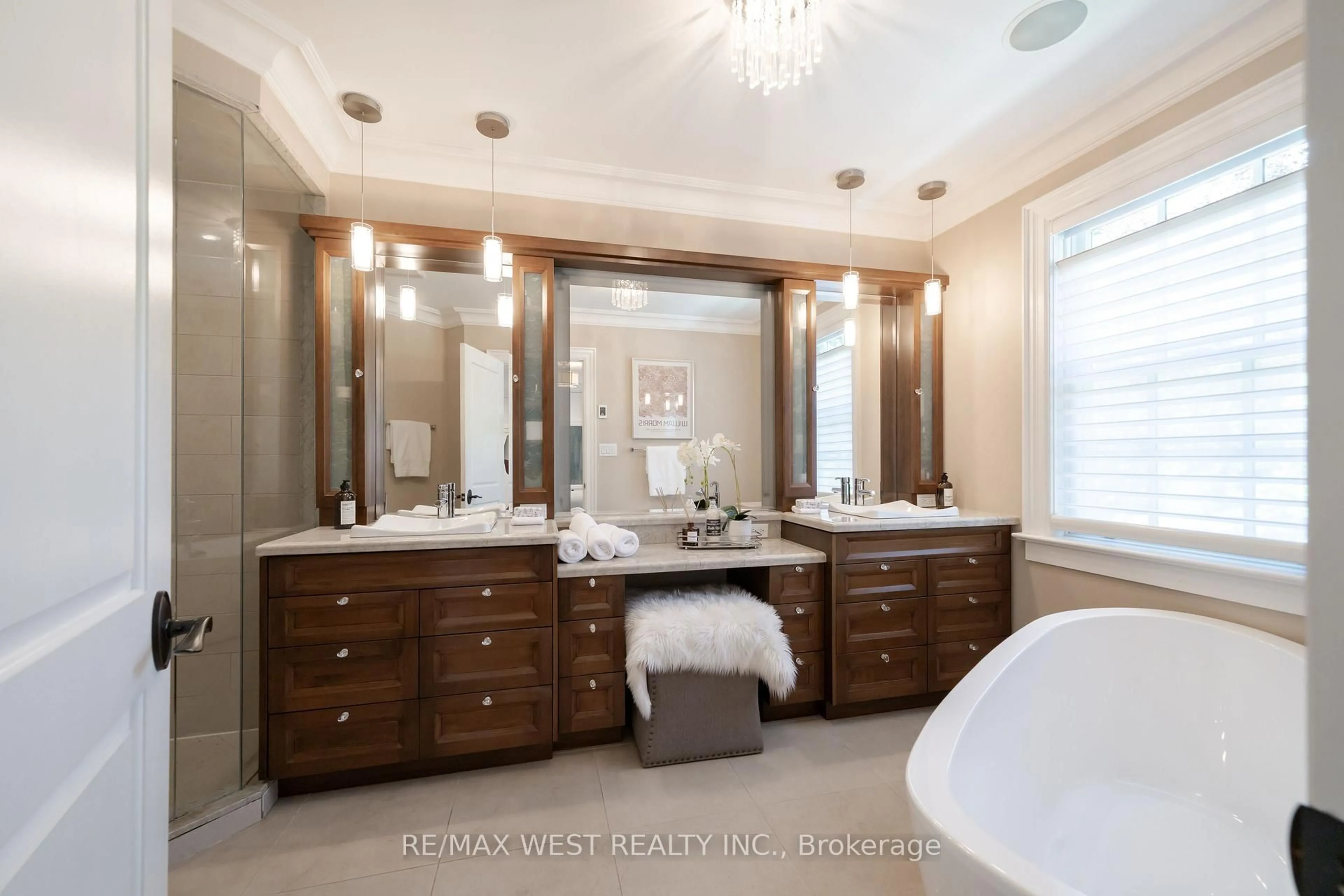 Contemporary bathroom, ceramic/tile floor for 3 Castle Frank Rd, Toronto Ontario M4W 2Z3