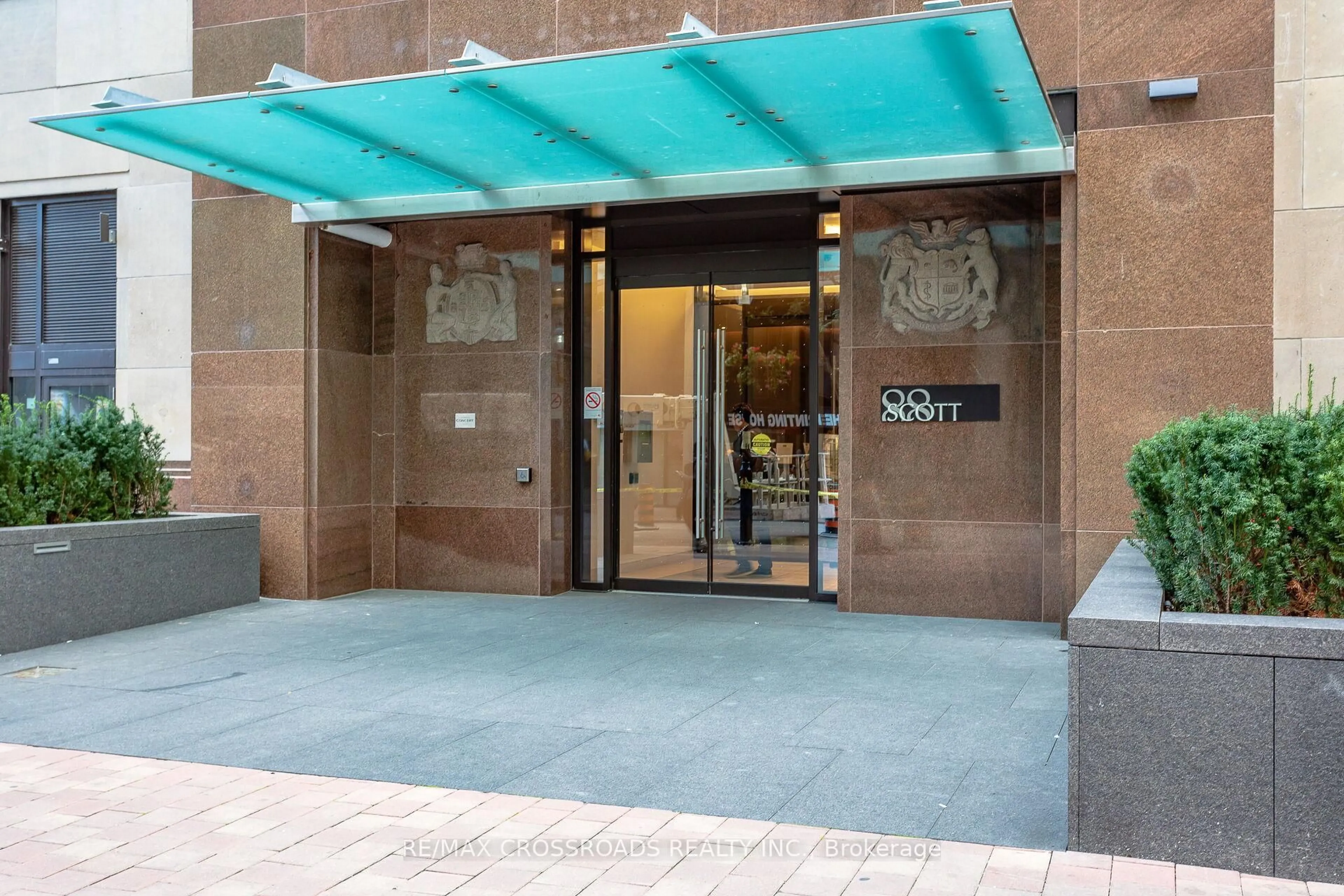 Indoor foyer for 88 Scott St #4308, Toronto Ontario M5E 0A9