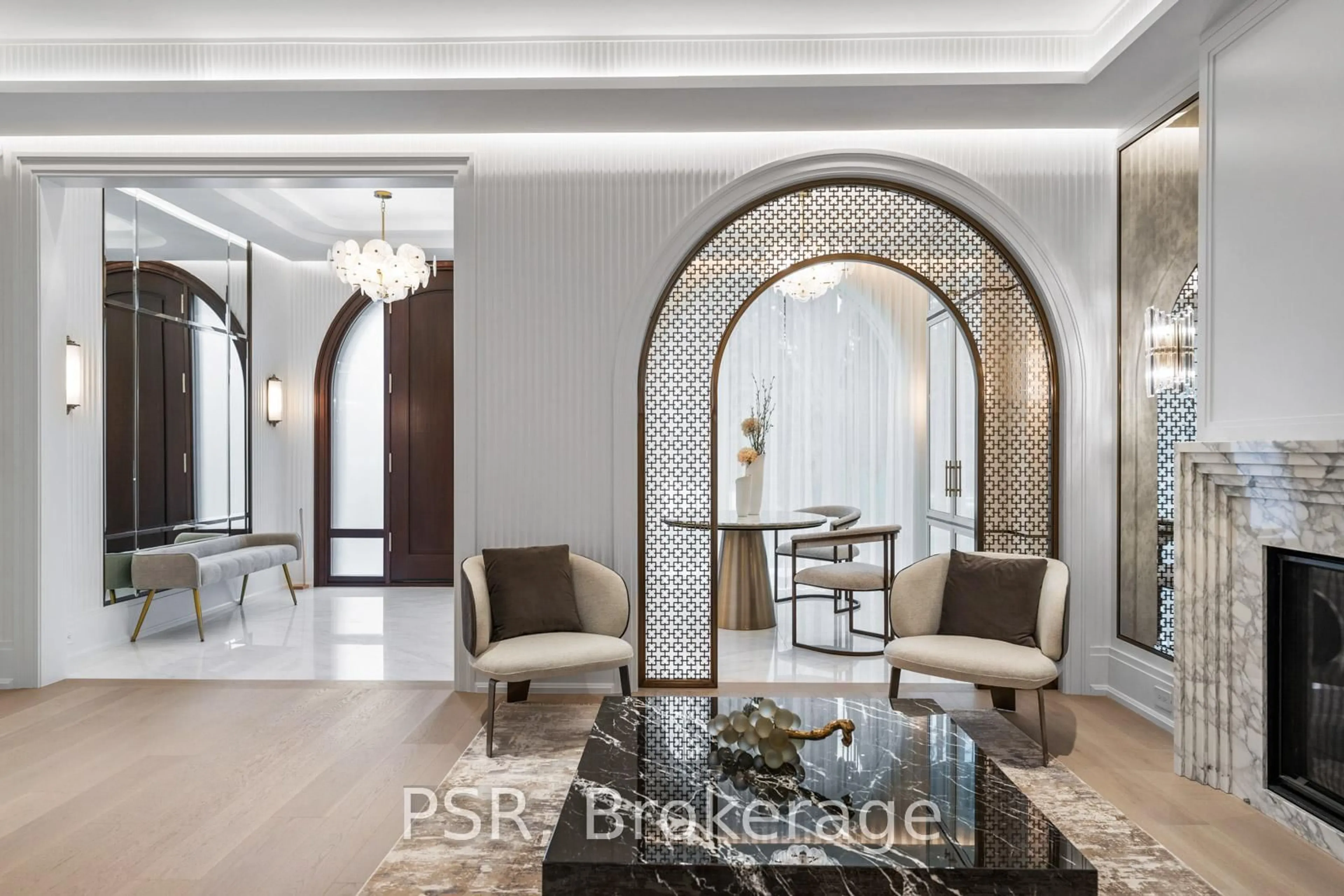 Lobby for 117 Yonge Blvd, Toronto Ontario M5M 3H2