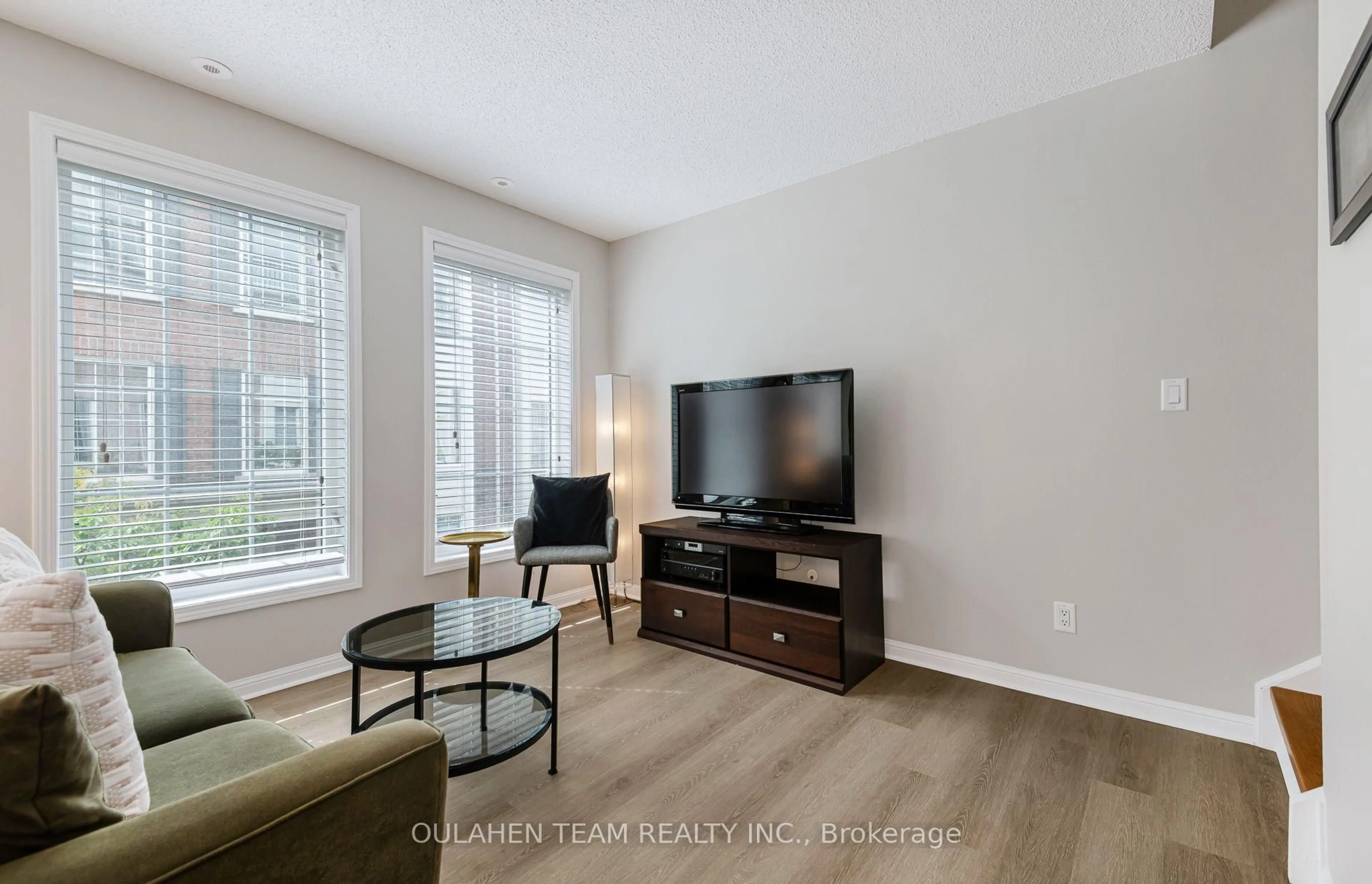 Living room with furniture, unknown for 5 Everson Dr #1011, Toronto Ontario M2N 7C3