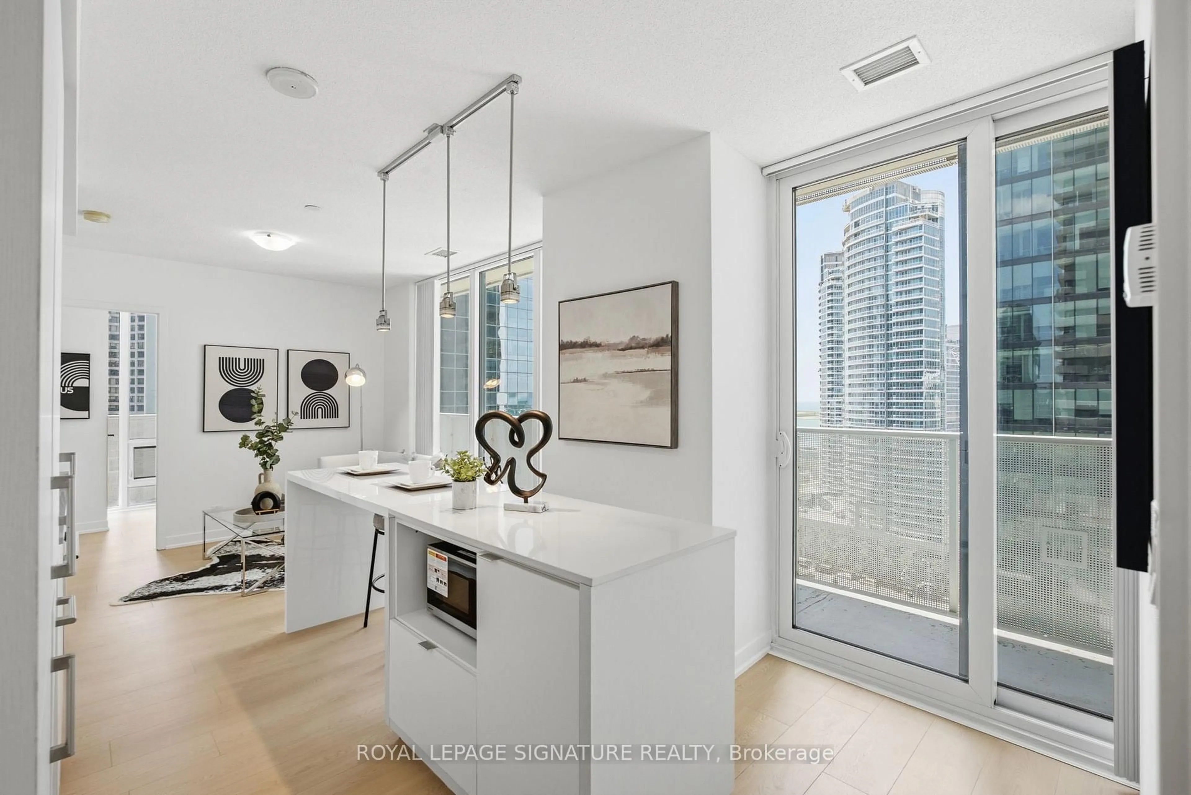 Unknown for 88 Harbour St #1710, Toronto Ontario M5J 0C3