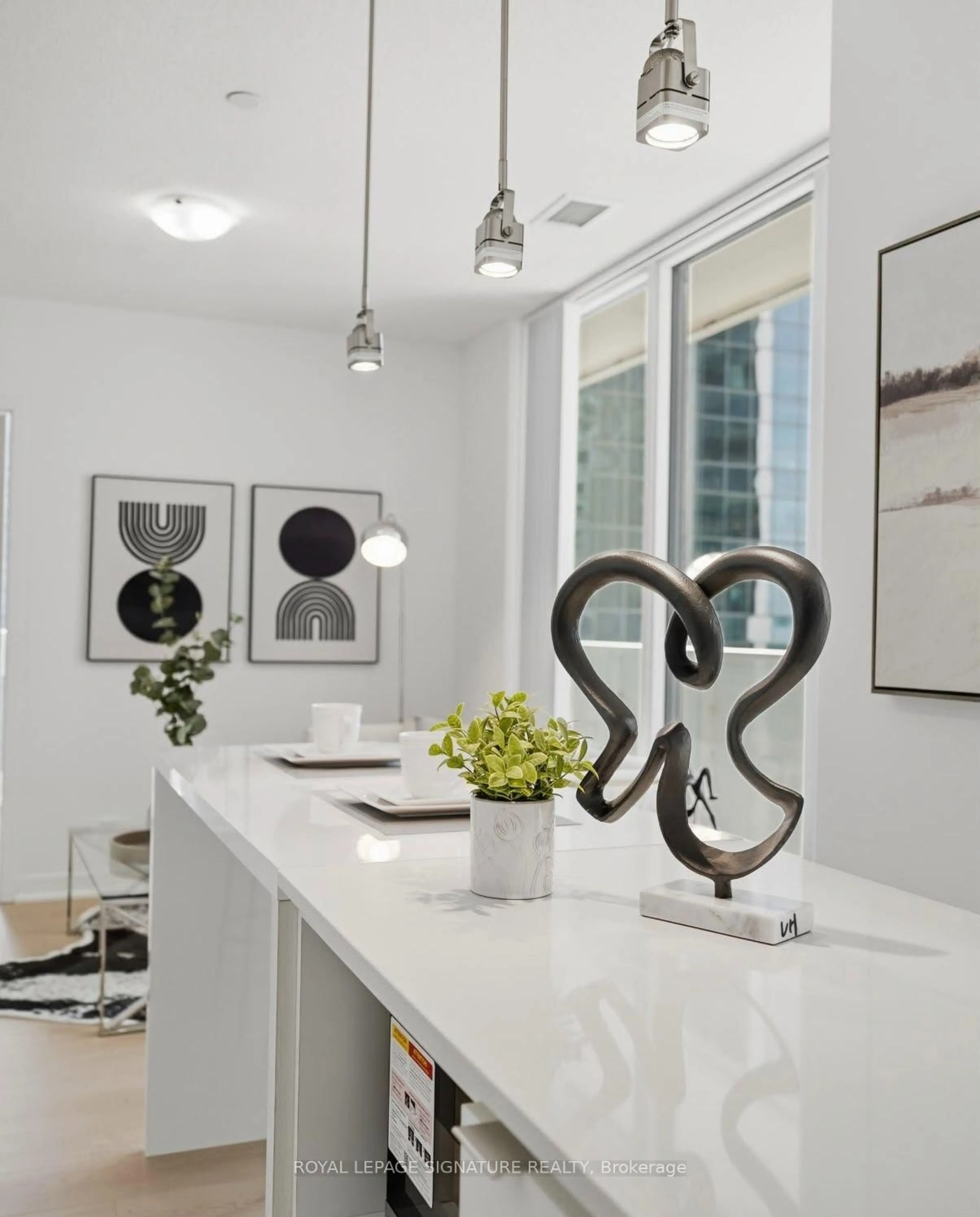 Contemporary kitchen, ceramic/tile floor for 88 Harbour St #1710, Toronto Ontario M5J 0C3