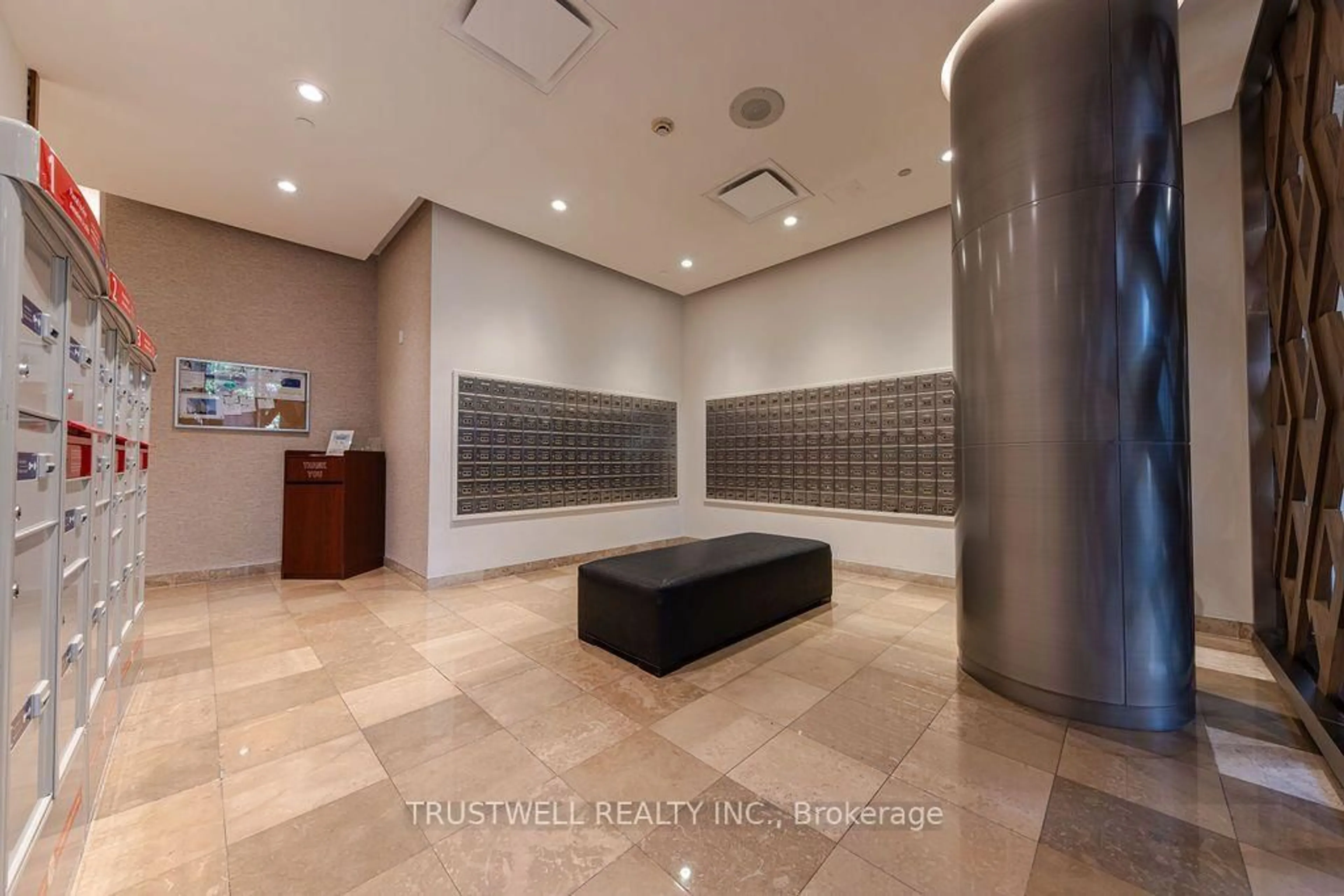 Indoor foyer for 5 Northtown Way #708, Toronto Ontario M2N 7A1