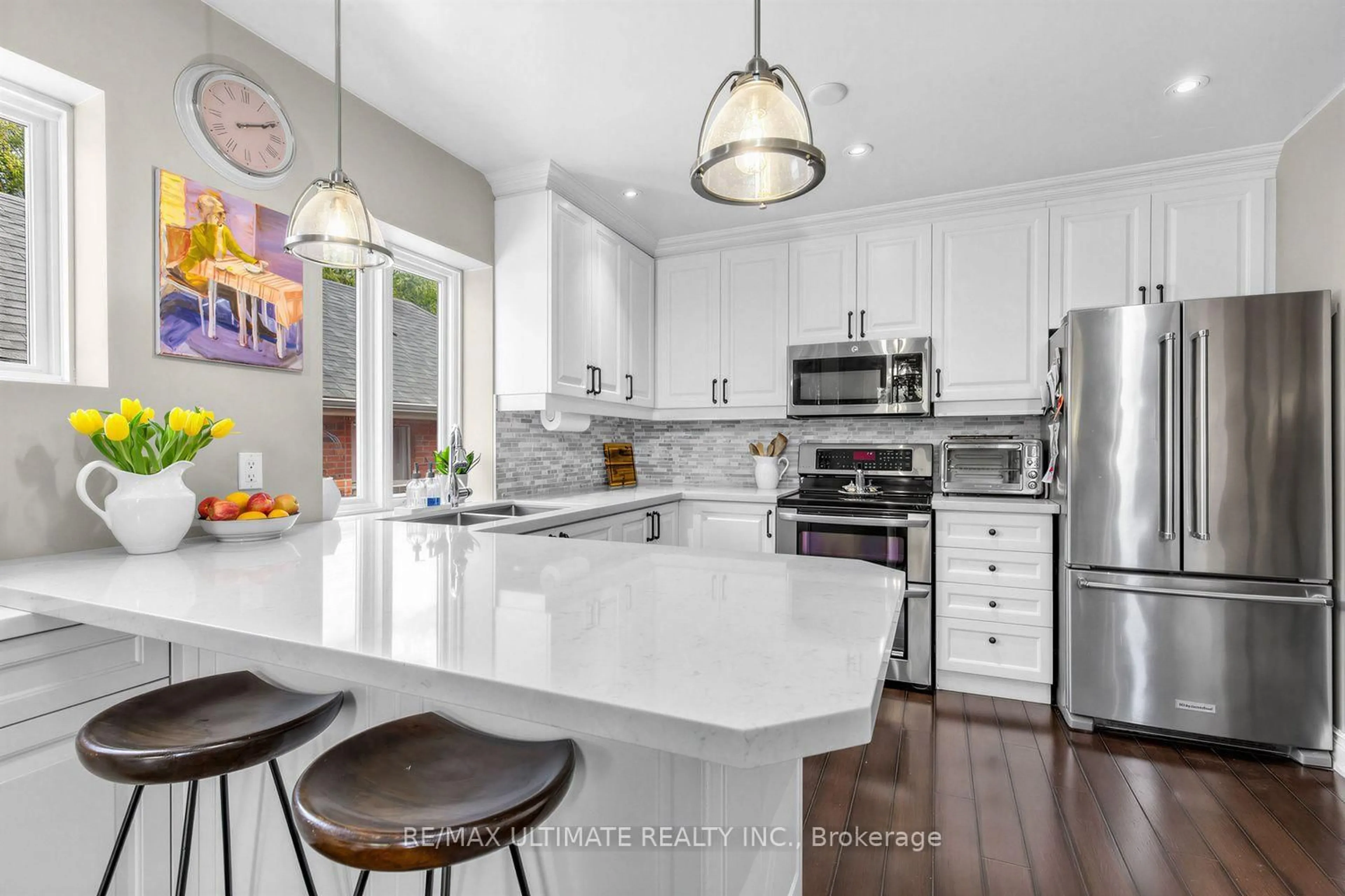 Open concept kitchen, ceramic/tile floor for 185 Castlefield Ave, Toronto Ontario M4R 1G6