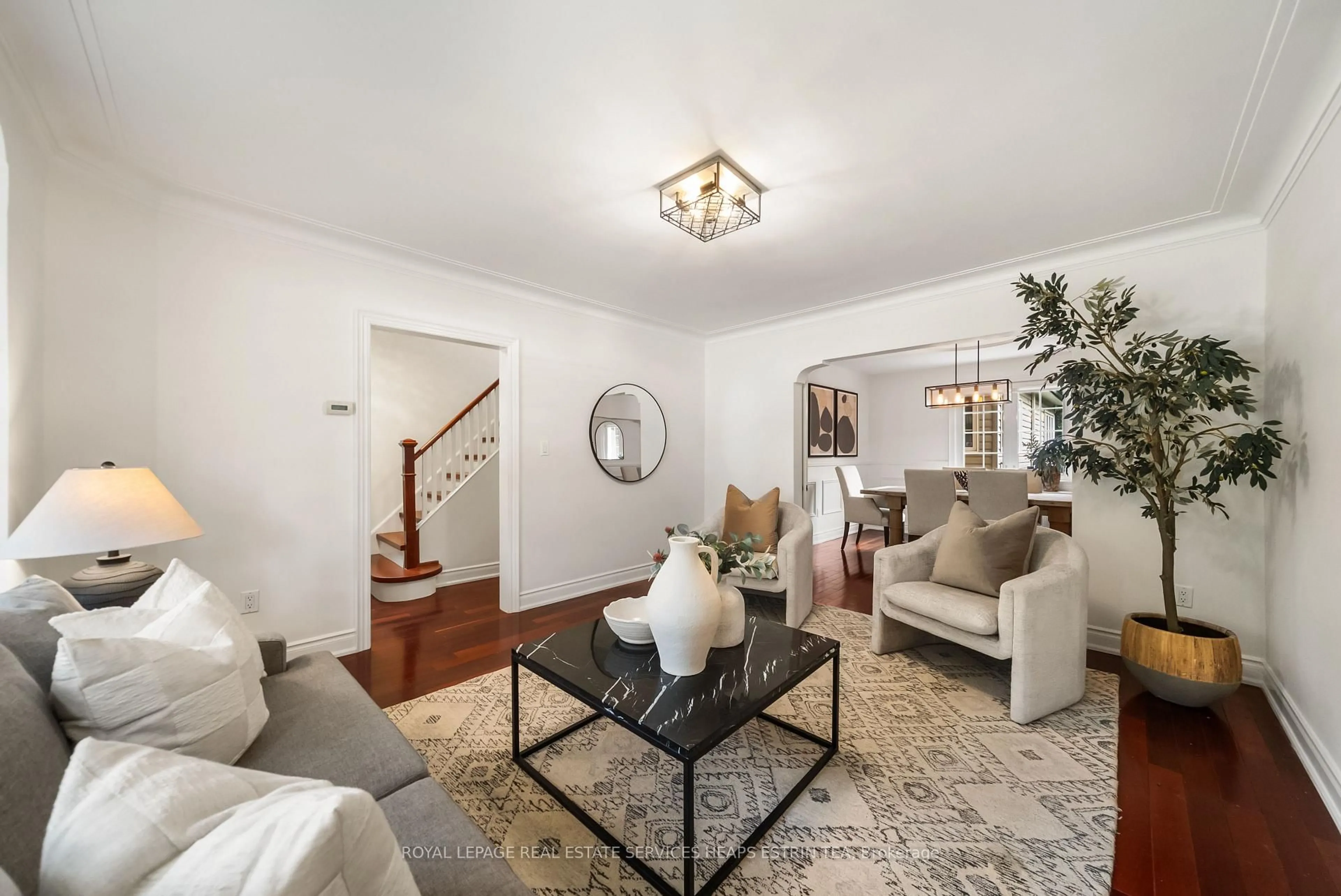 Living room with furniture, unknown for 15 Mcrae Dr, Toronto Ontario M4G 1S1