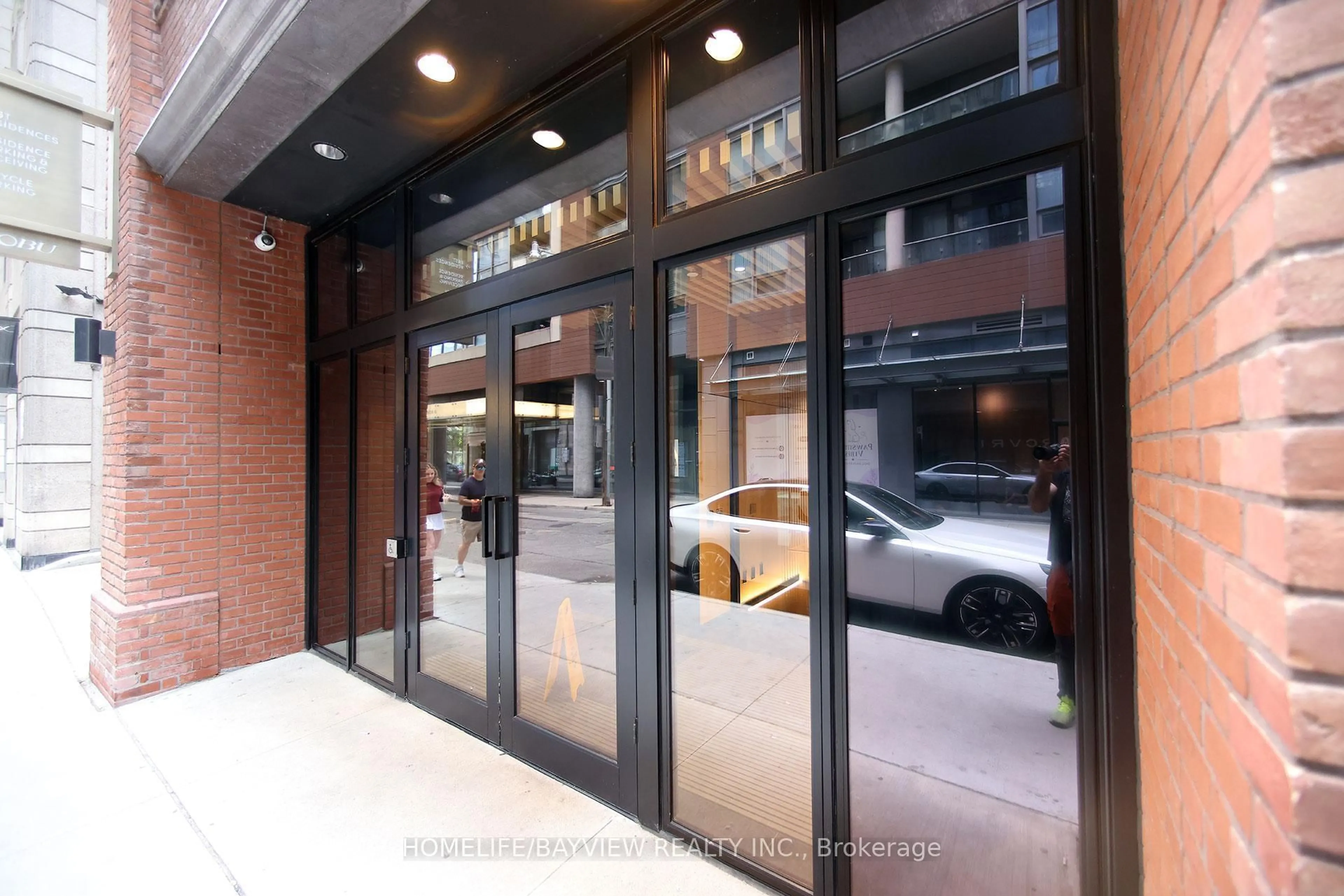 Indoor foyer for 15 Mercer St #PH03, Toronto Ontario M5V 0T8