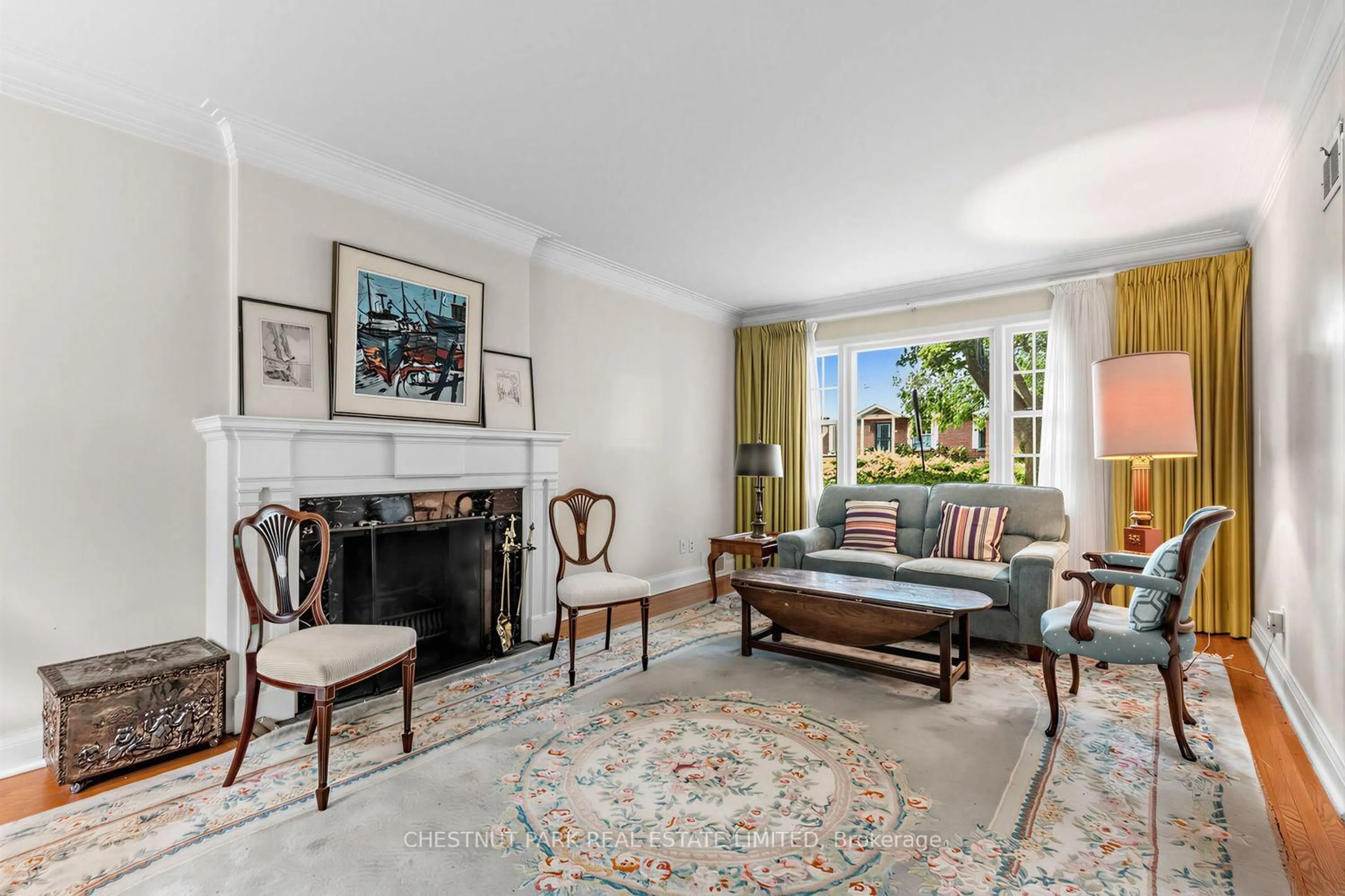 Living room with furniture, unknown for 143 Mildenhall Rd, Toronto Ontario M4N 3H4
