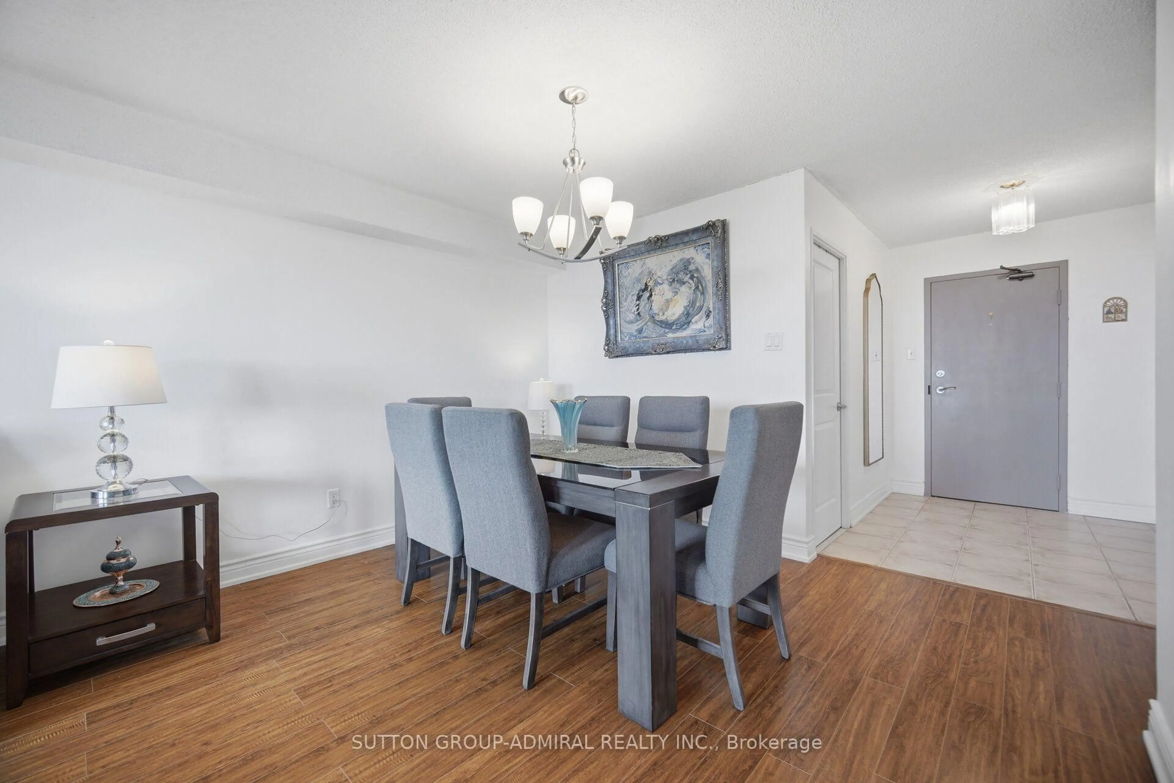 Dining room, wood/laminate floor for 5460 Yonge St #501, Toronto Ontario M2N 6K7