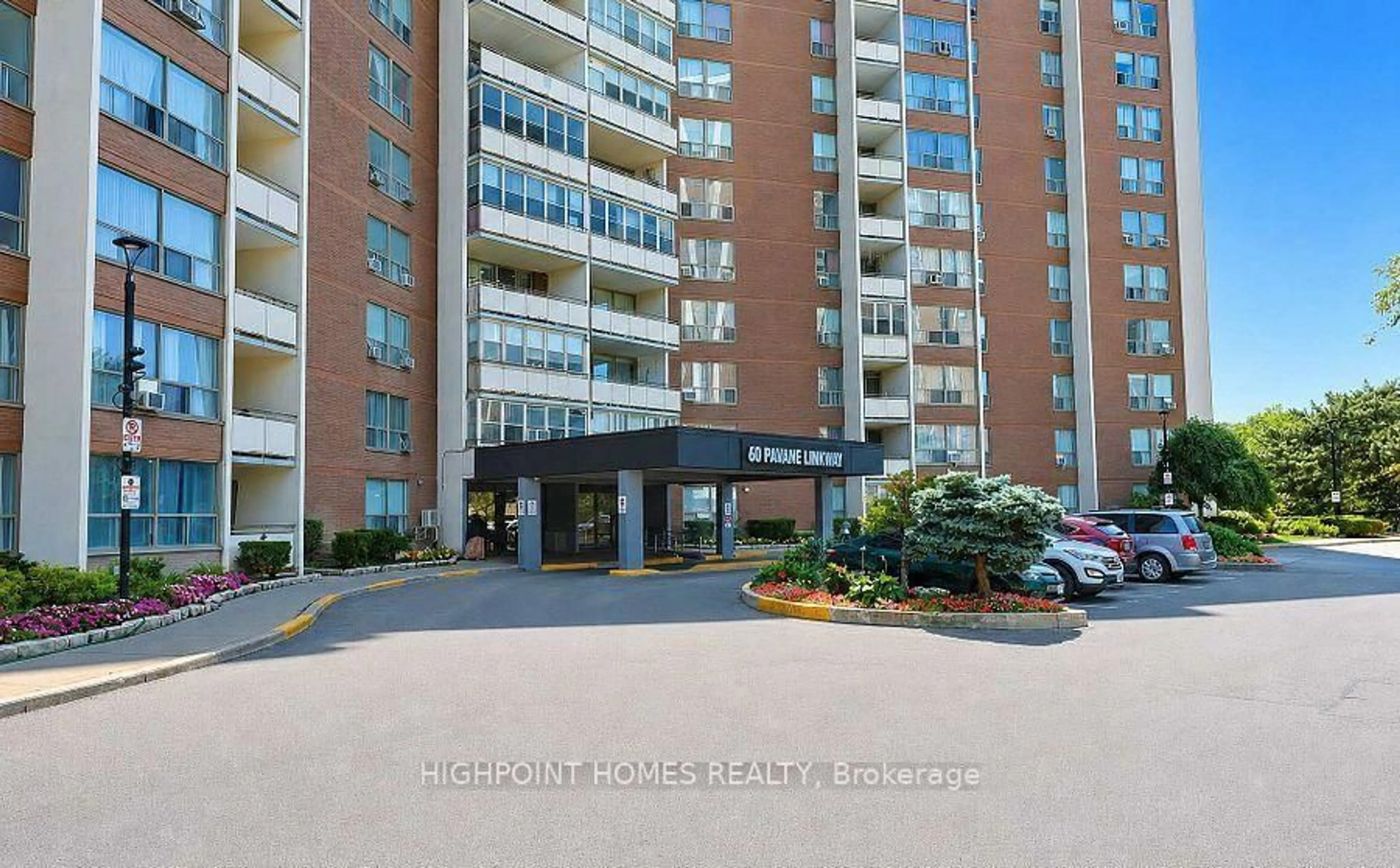 Indoor foyer for 60 Pavane Linkway Way #301, Toronto Ontario M3C 1A1