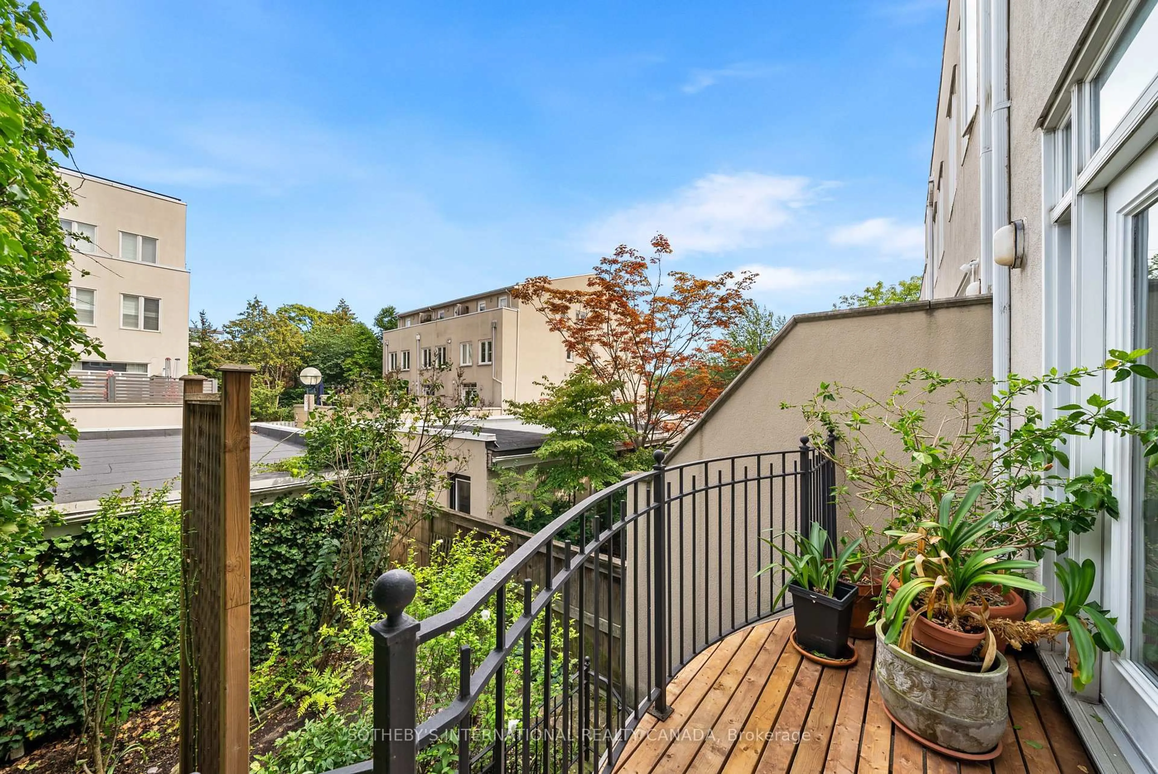 Patio, city buildings view from balcony for 213 Walmer Rd, Toronto Ontario M5R 3P7